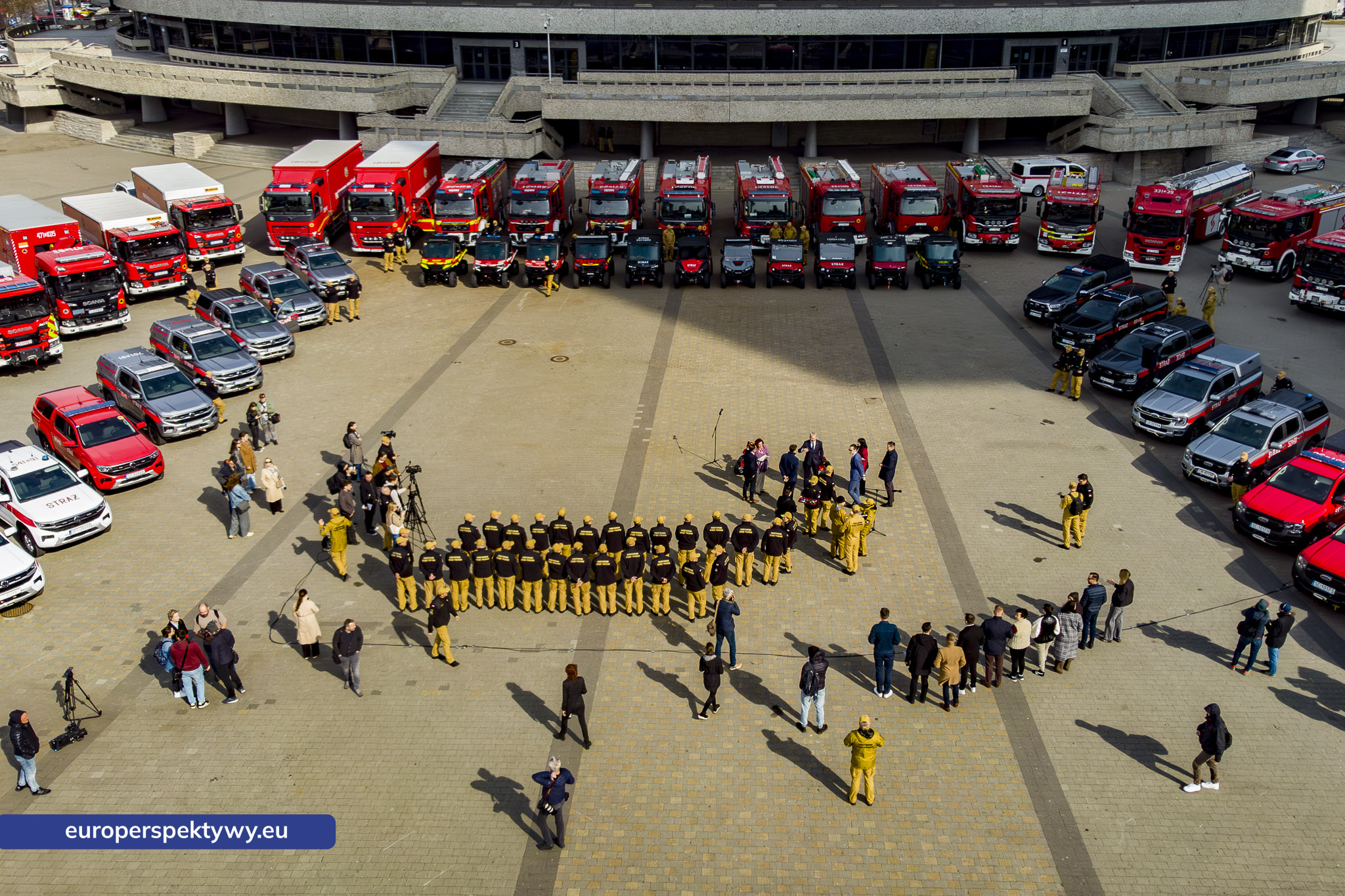 Europerspektywy Przekazanie sprzętu dla PSP w Katowicach. Nowe wozy strażackie i specjalistyczne wyposażenie dla jednostek z województwa śląskiego