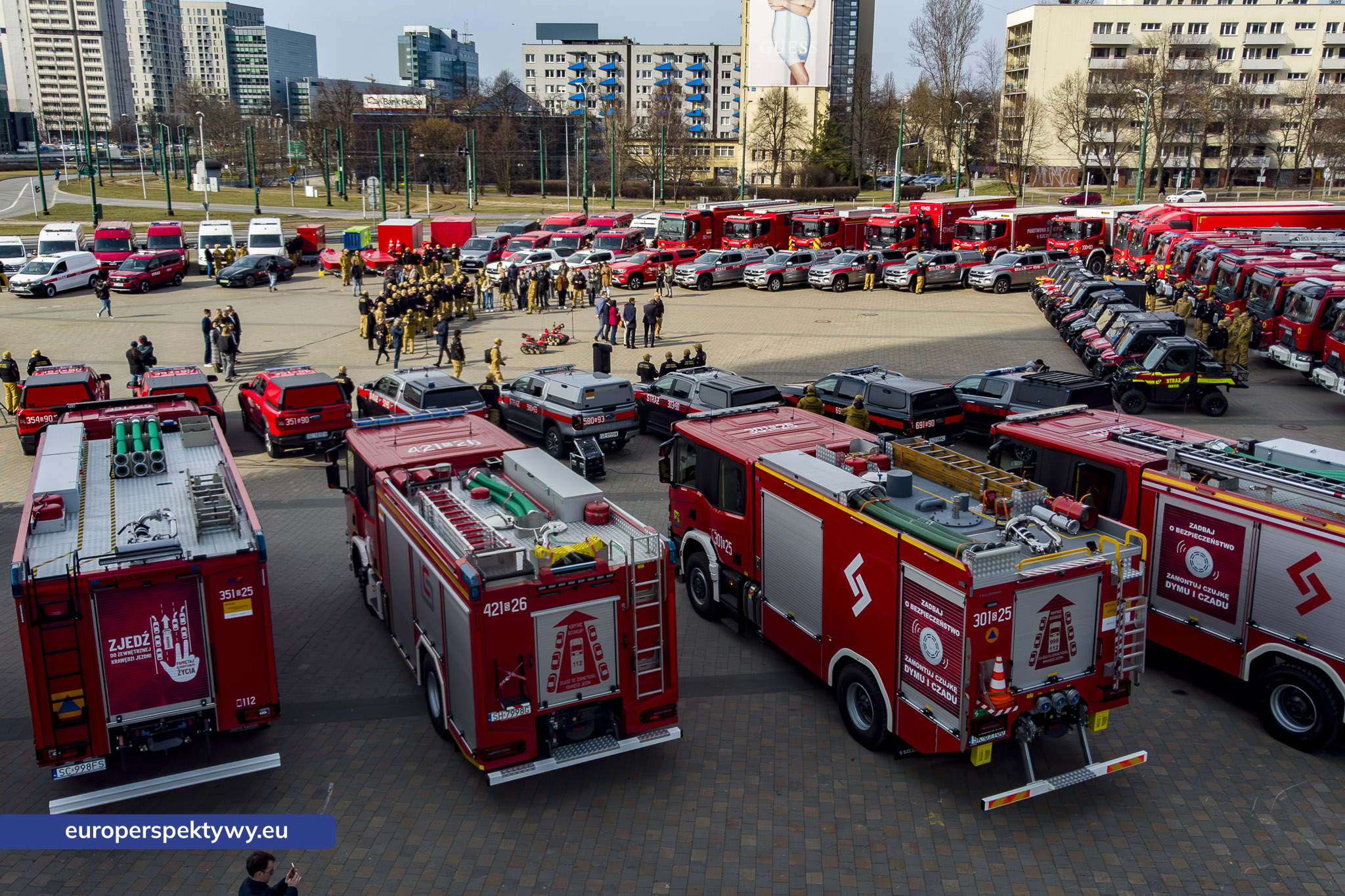 Europerspektywy Przekazanie sprzętu dla PSP w Katowicach. Nowe wozy strażackie i specjalistyczne wyposażenie dla jednostek z województwa śląskiego