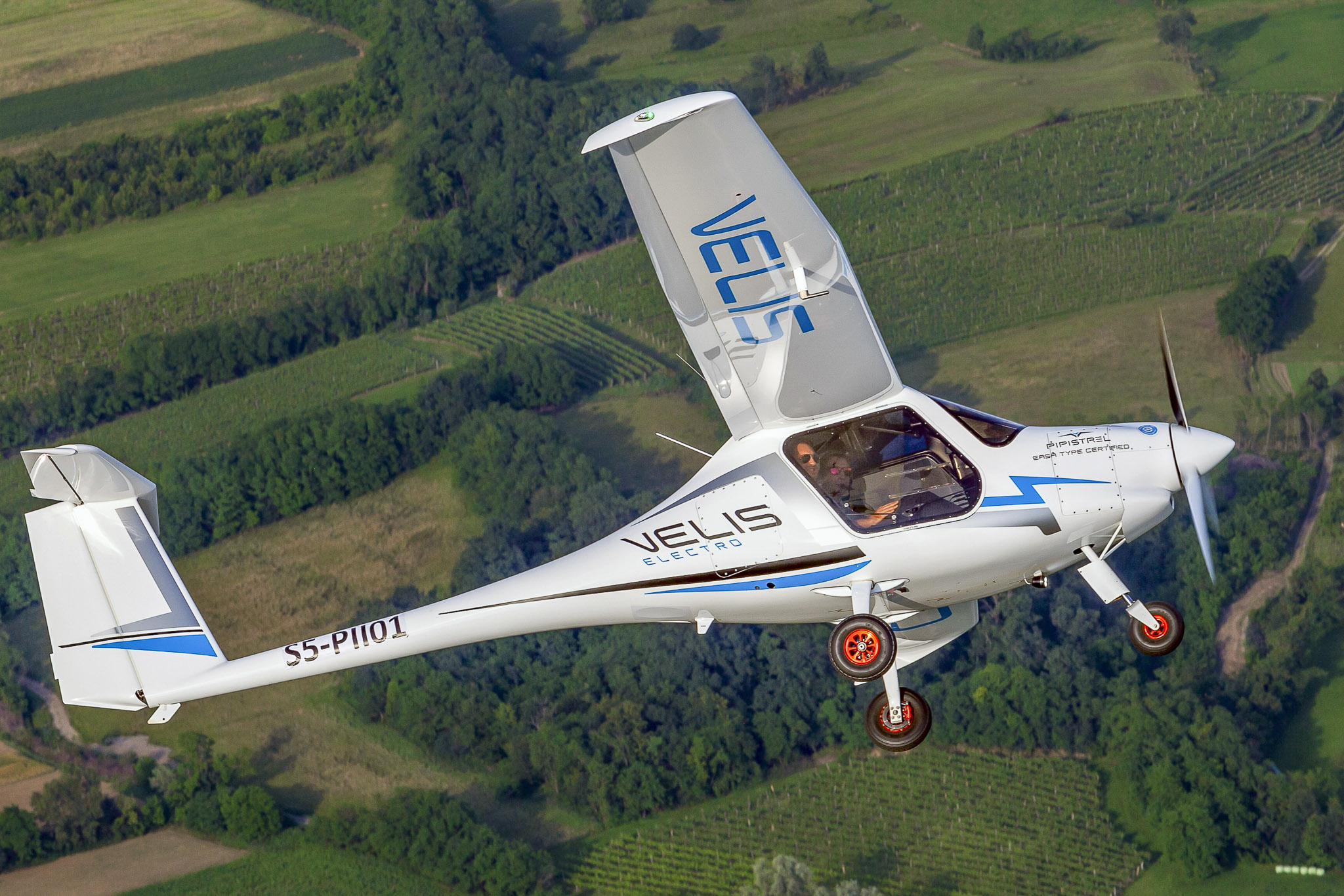 Samolot elektryczny Velis Electro