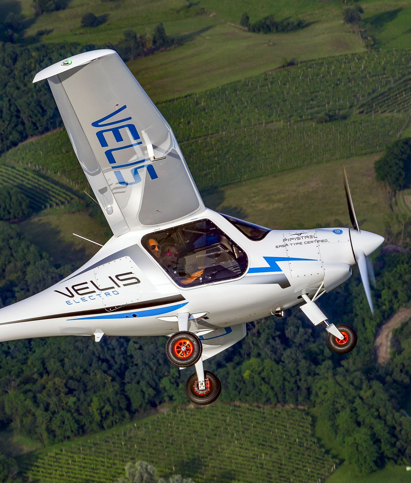 Samolot elektryczny Velis Electro