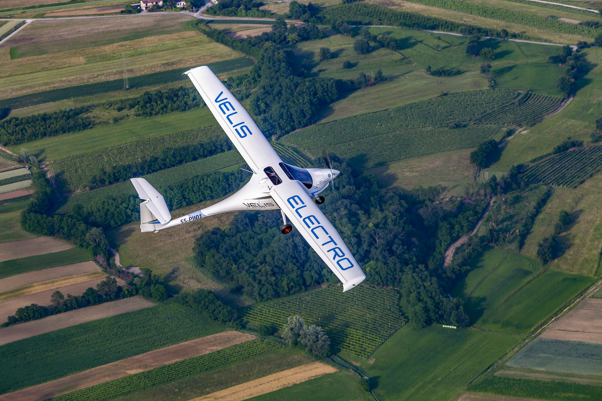 Samolot elektryczny Velis Electro