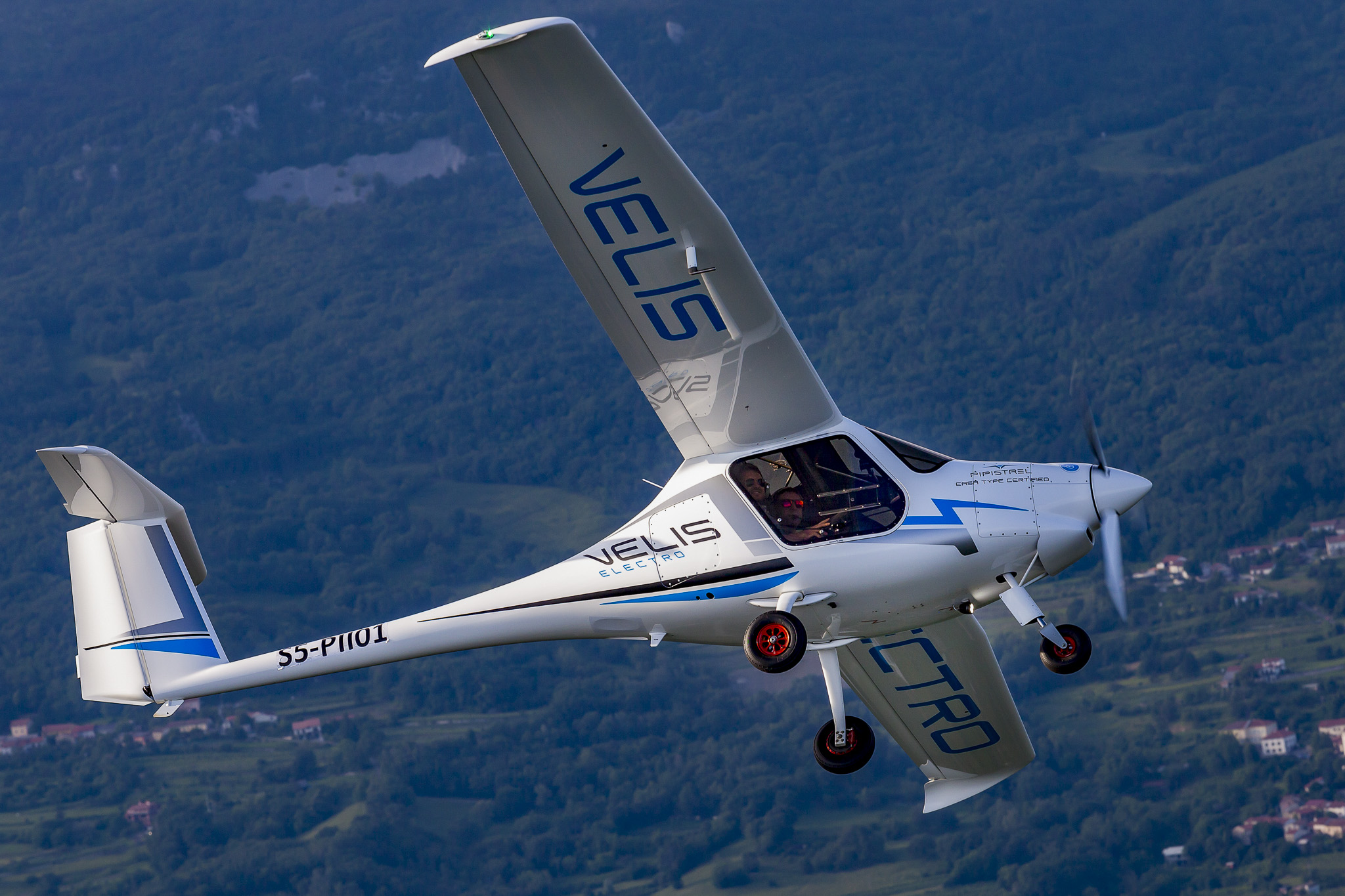 Samolot elektryczny Velis Electro