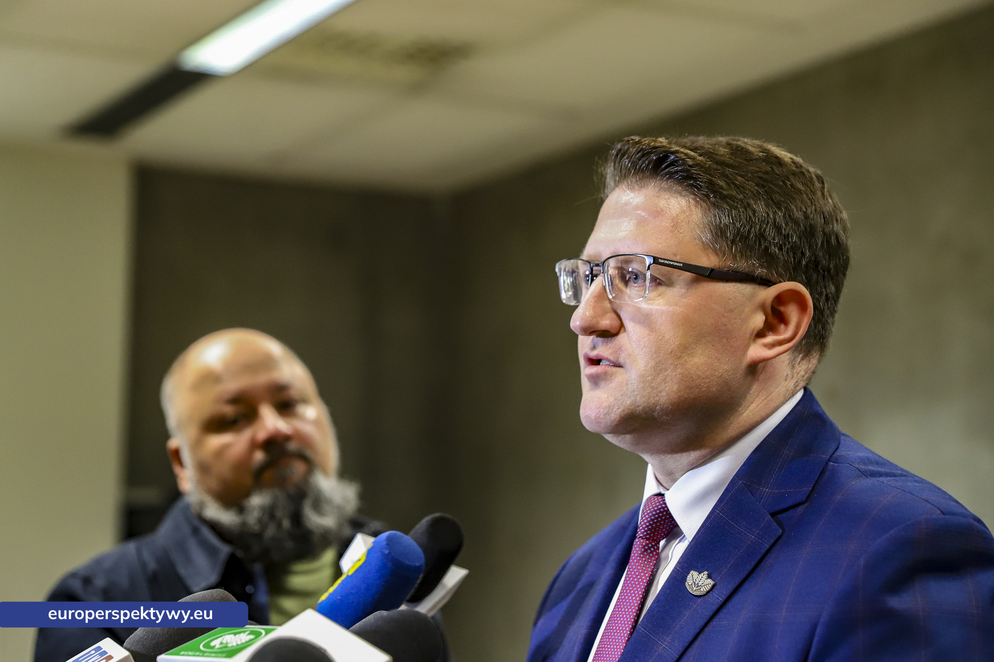 Europerspektywy WFOŚiGW i Goleszów podpisują umowę na termomodernizację remizy OSP w Lesznej Górnej