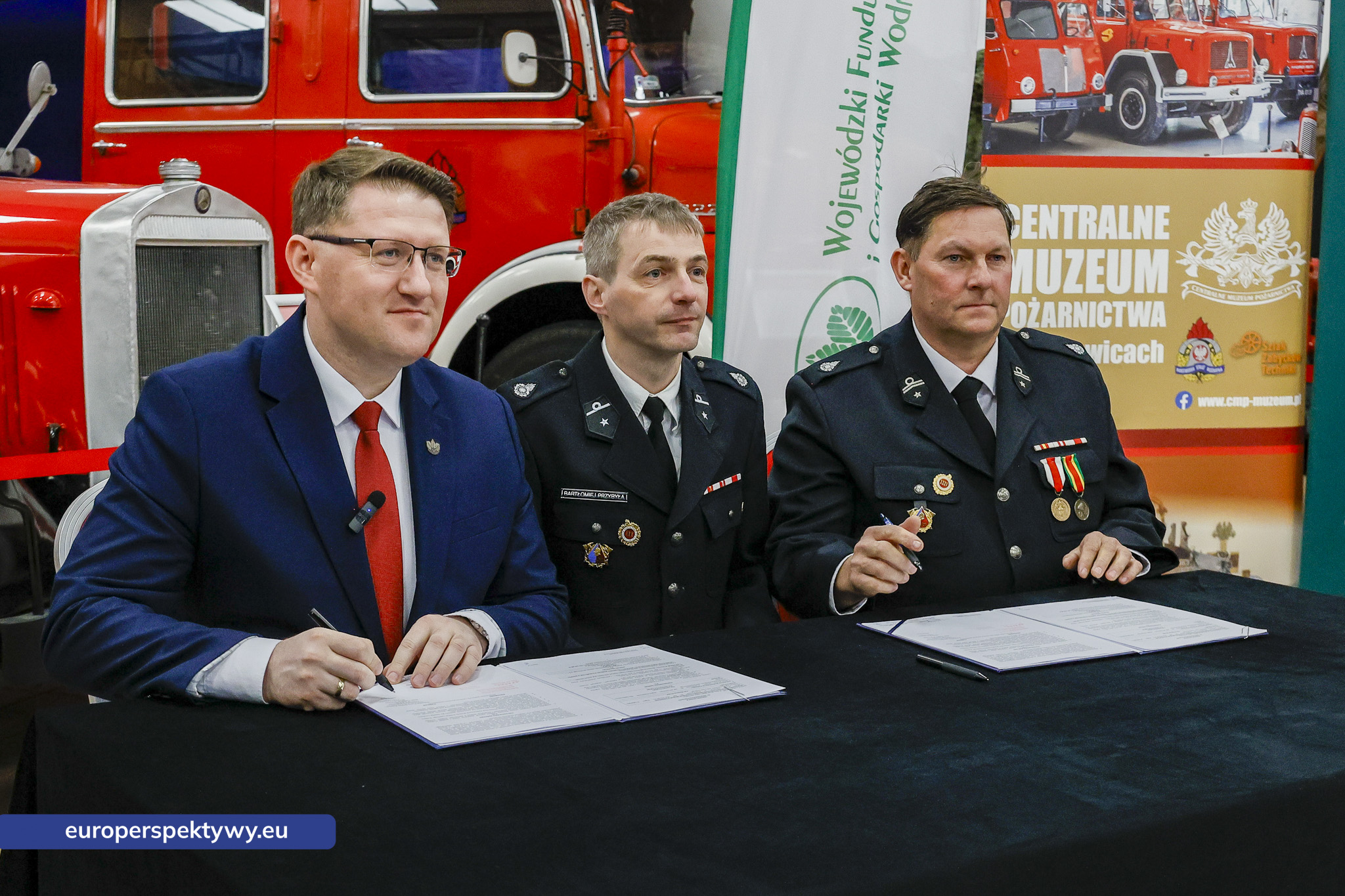 WFOŚiGW umowy OSP-25 Europerspektywy Ekoremiza i WFOŚiGW: kolejne umowy podpisane. Blisko 1,3 mln zł na modernizację remiz