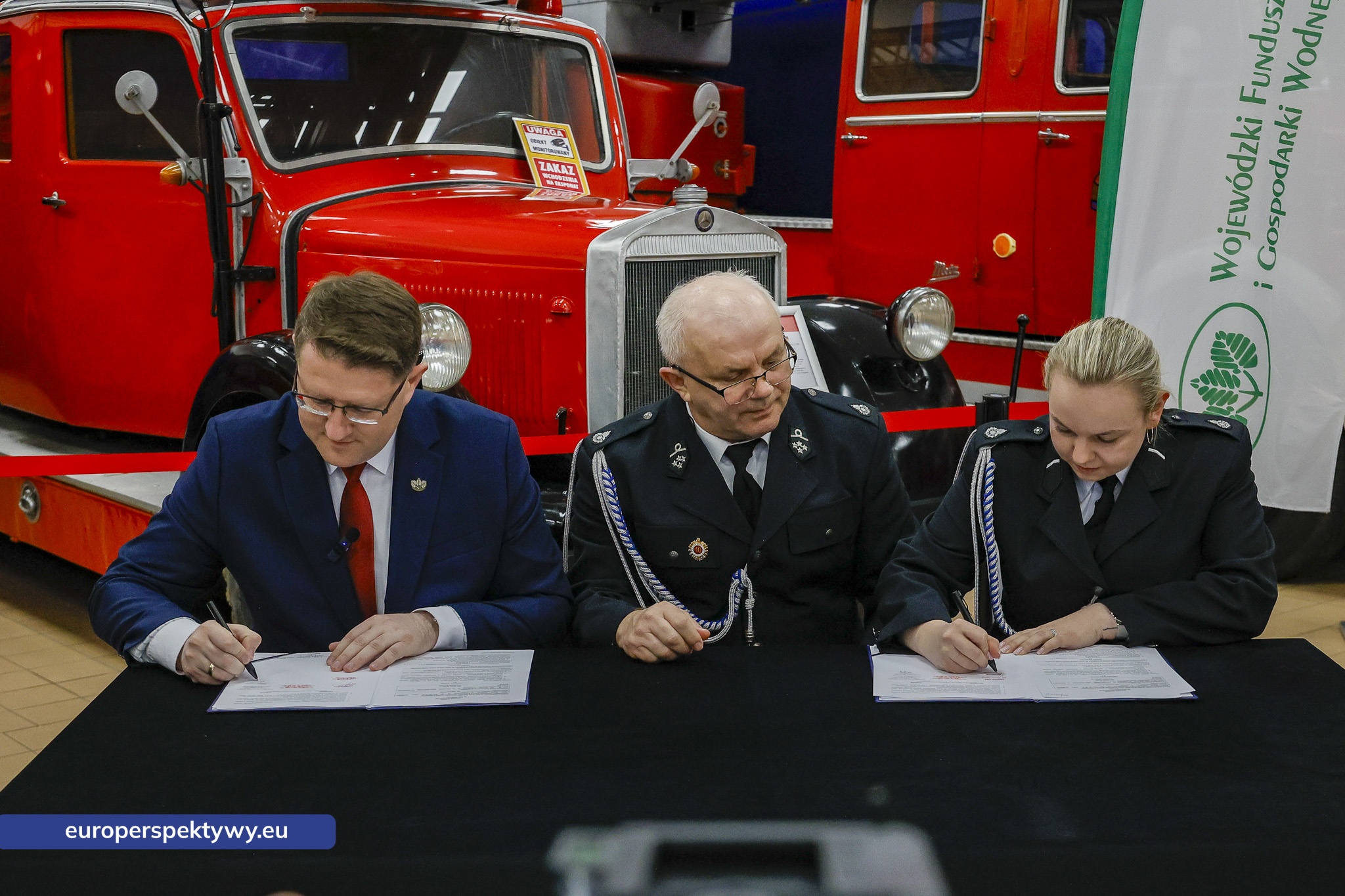 WFOŚiGW umowy OSP-32 Europerspektywy Ekoremiza i WFOŚiGW: kolejne umowy podpisane. Blisko 1,3 mln zł na modernizację remiz