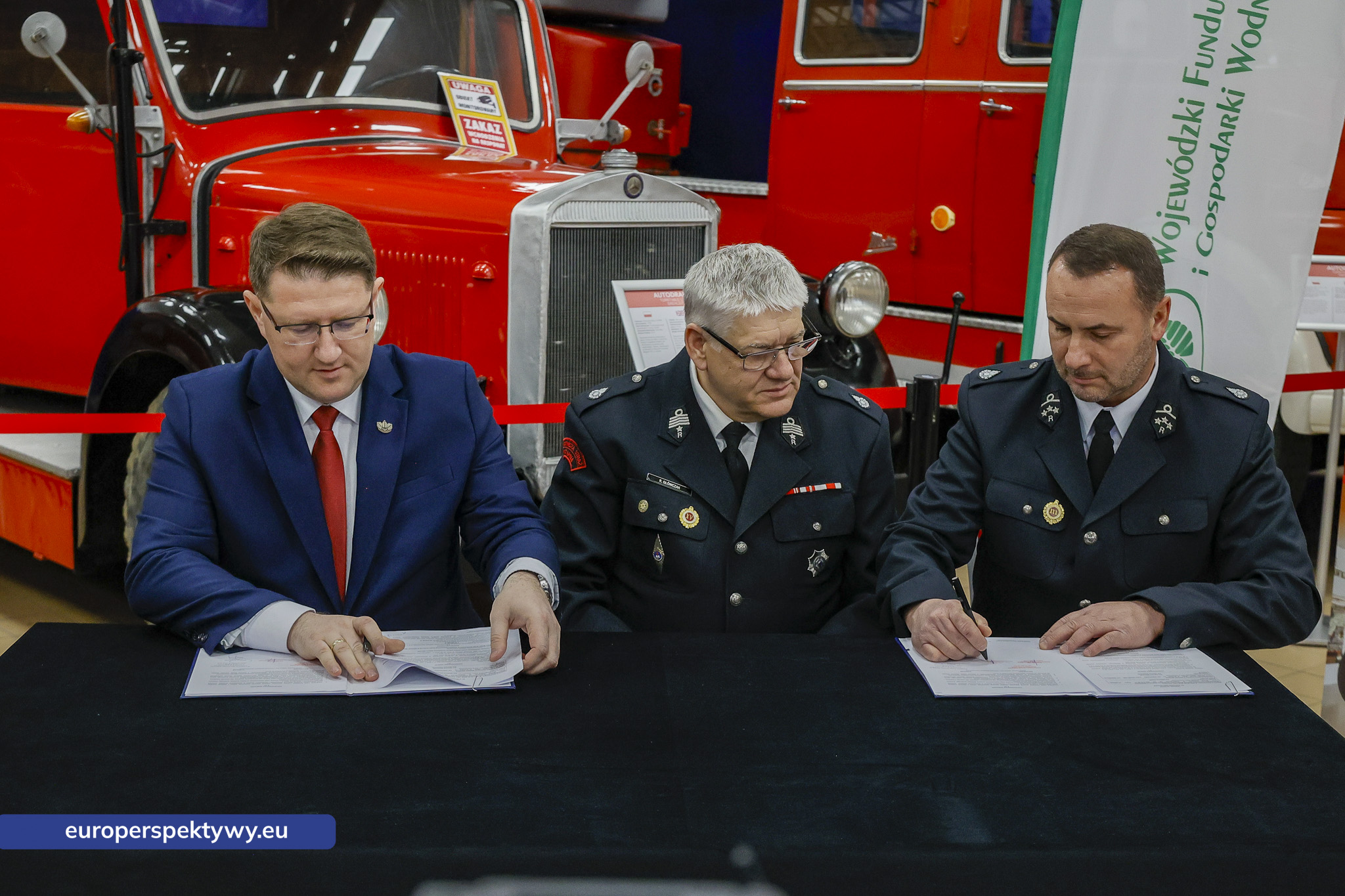 WFOŚiGW umowy OSP-36 Europerspektywy Ekoremiza i WFOŚiGW: kolejne umowy podpisane. Blisko 1,3 mln zł na modernizację remiz