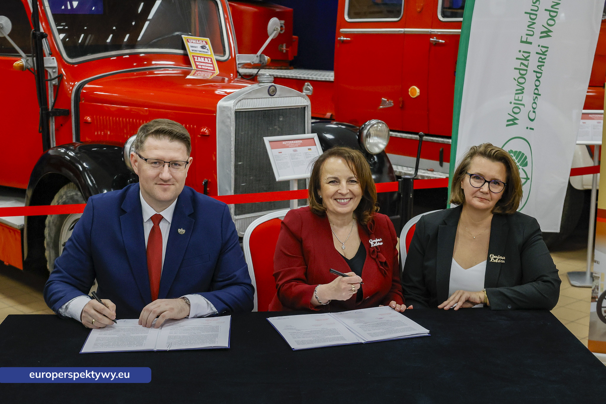 WFOŚiGW umowy OSP-39 Europerspektywy Ekoremiza i WFOŚiGW: kolejne umowy podpisane. Blisko 1,3 mln zł na modernizację remiz