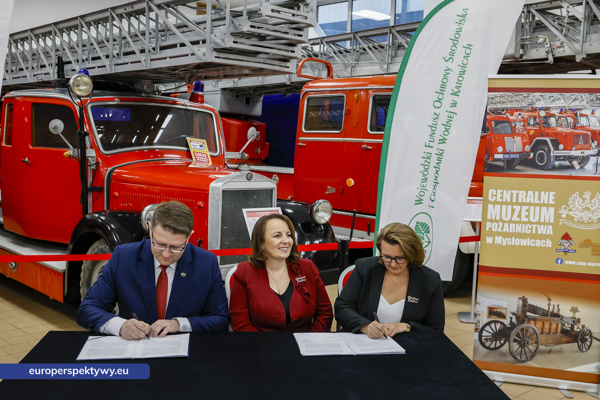 WFOŚiGW umowy OSP-40 Europerspektywy Ekoremiza i WFOŚiGW: kolejne umowy podpisane. Blisko 1,3 mln zł na modernizację remiz