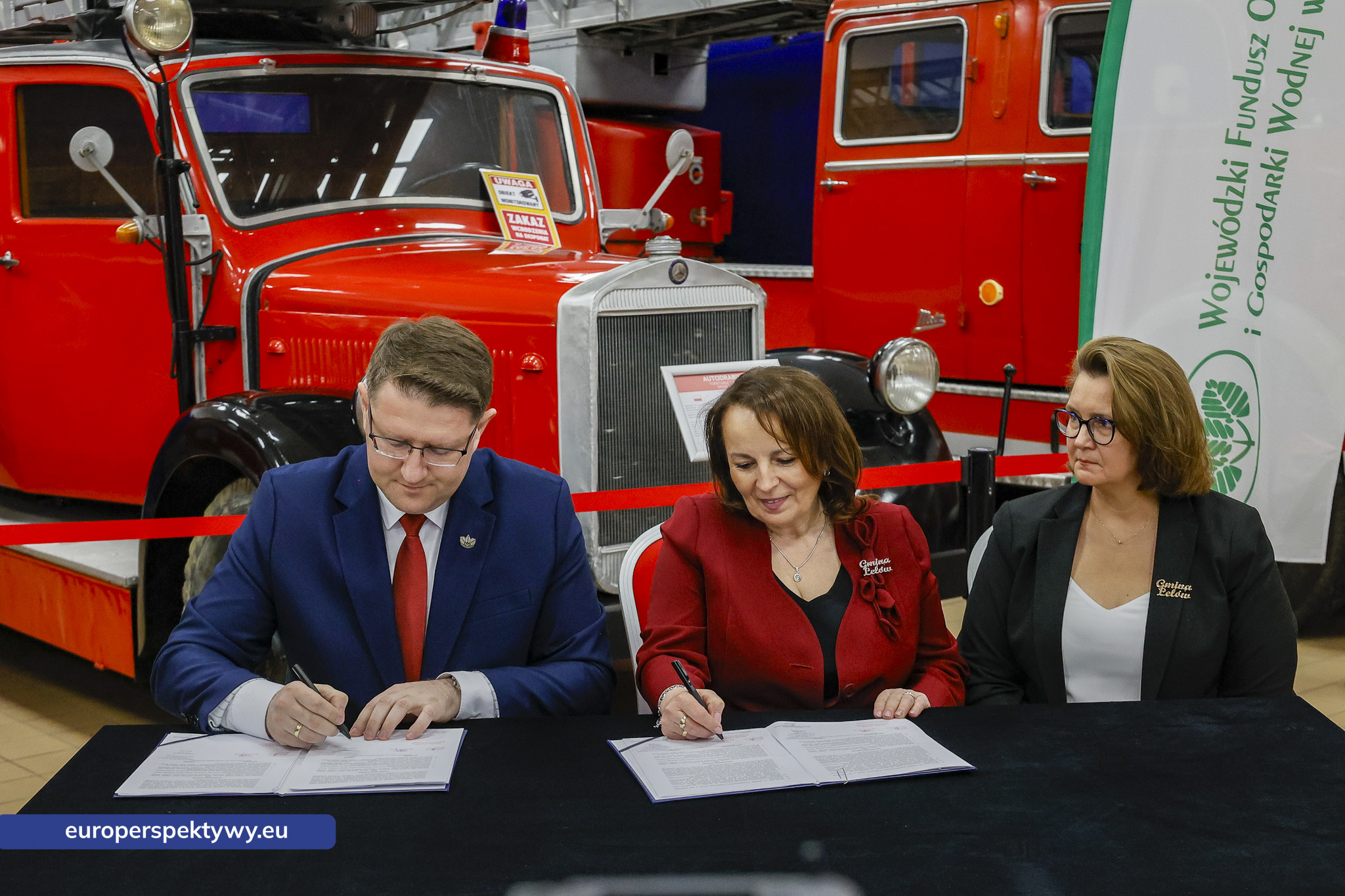 WFOŚiGW umowy OSP-41 Europerspektywy Ekoremiza i WFOŚiGW: kolejne umowy podpisane. Blisko 1,3 mln zł na modernizację remiz