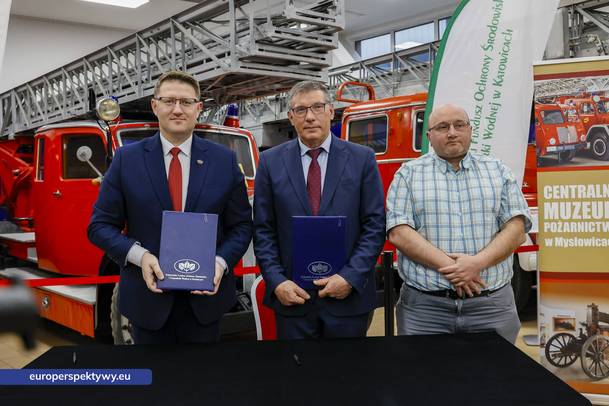 WFOŚiGW umowy OSP-53 Europerspektywy Ekoremiza i WFOŚiGW: kolejne umowy podpisane. Blisko 1,3 mln zł na modernizację remiz