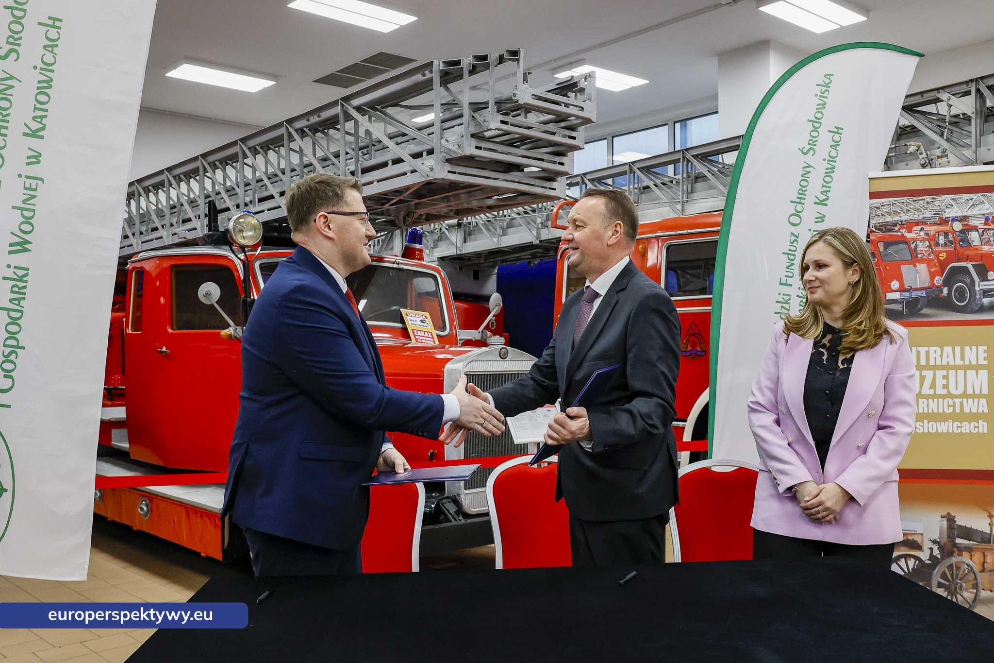 WFOŚiGW umowy OSP-57 Europerspektywy Ekoremiza i WFOŚiGW: kolejne umowy podpisane. Blisko 1,3 mln zł na modernizację remiz