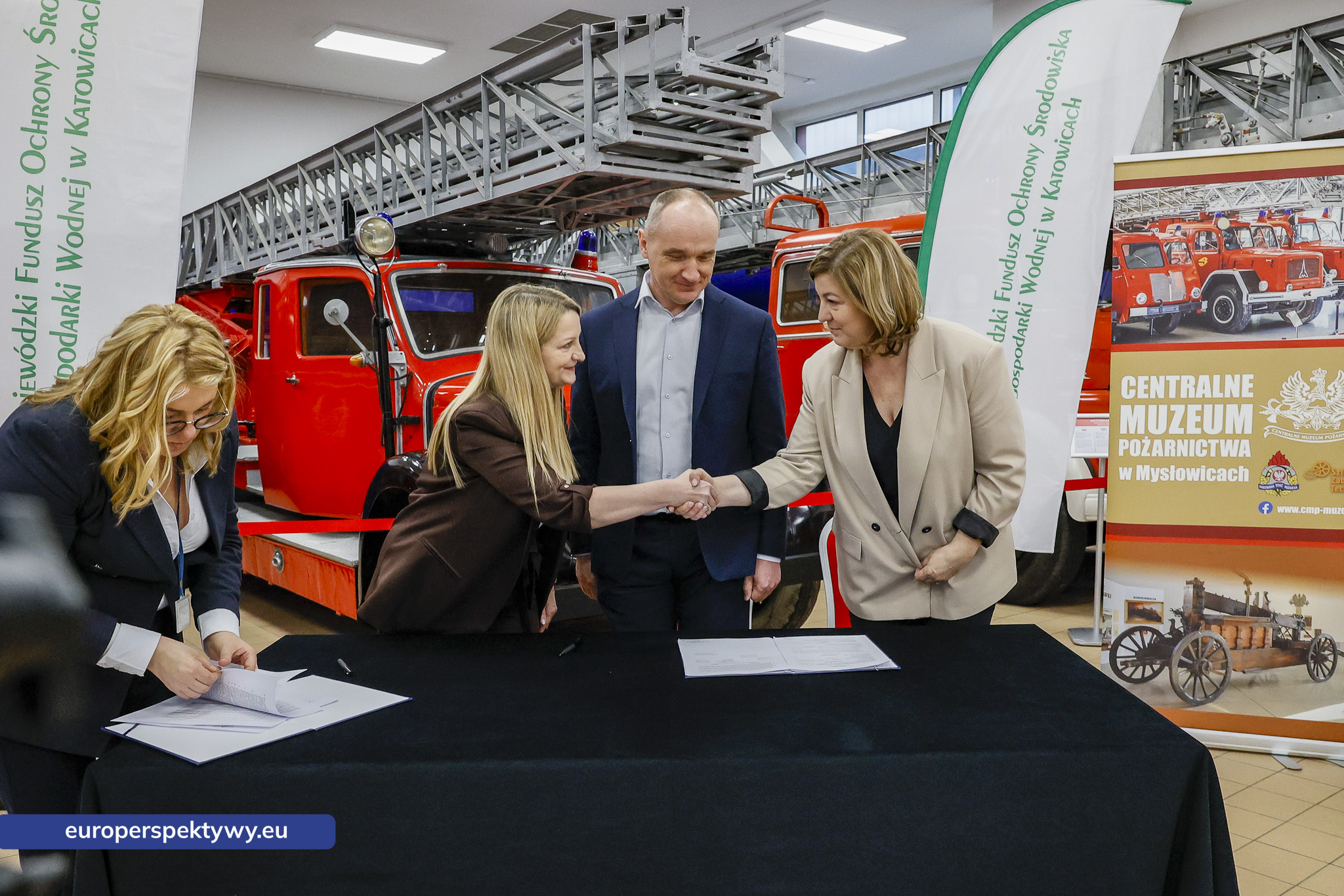 WFOŚiGW umowy OSP-70 Europerspektywy Ekoremiza i WFOŚiGW: kolejne umowy podpisane. Blisko 1,3 mln zł na modernizację remiz