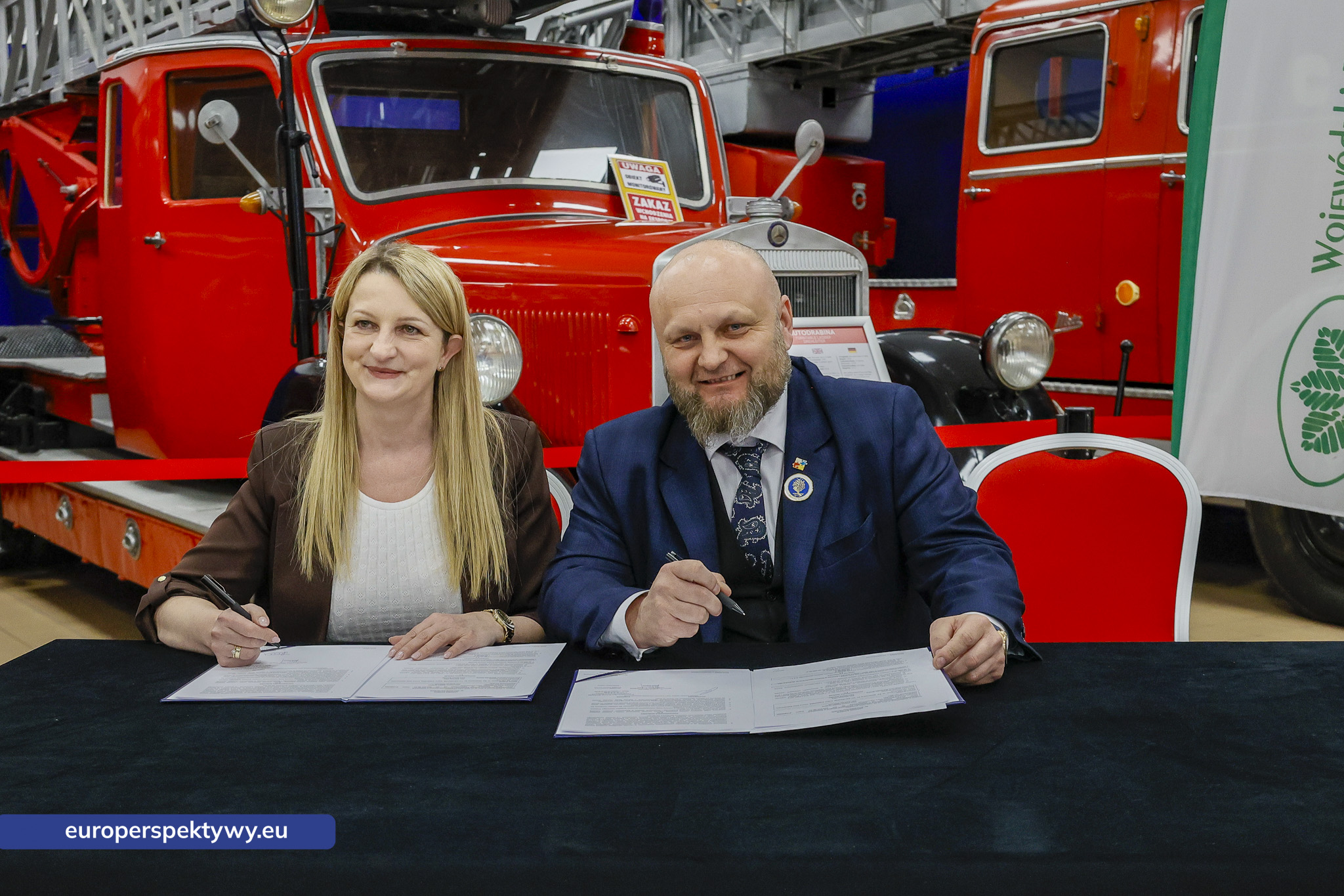 WFOŚiGW umowy OSP-76 Europerspektywy Ekoremiza i WFOŚiGW: kolejne umowy podpisane. Blisko 1,3 mln zł na modernizację remiz