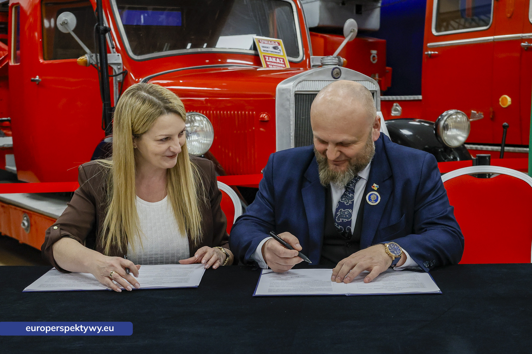 WFOŚiGW umowy OSP-77 Europerspektywy Ekoremiza i WFOŚiGW: kolejne umowy podpisane. Blisko 1,3 mln zł na modernizację remiz