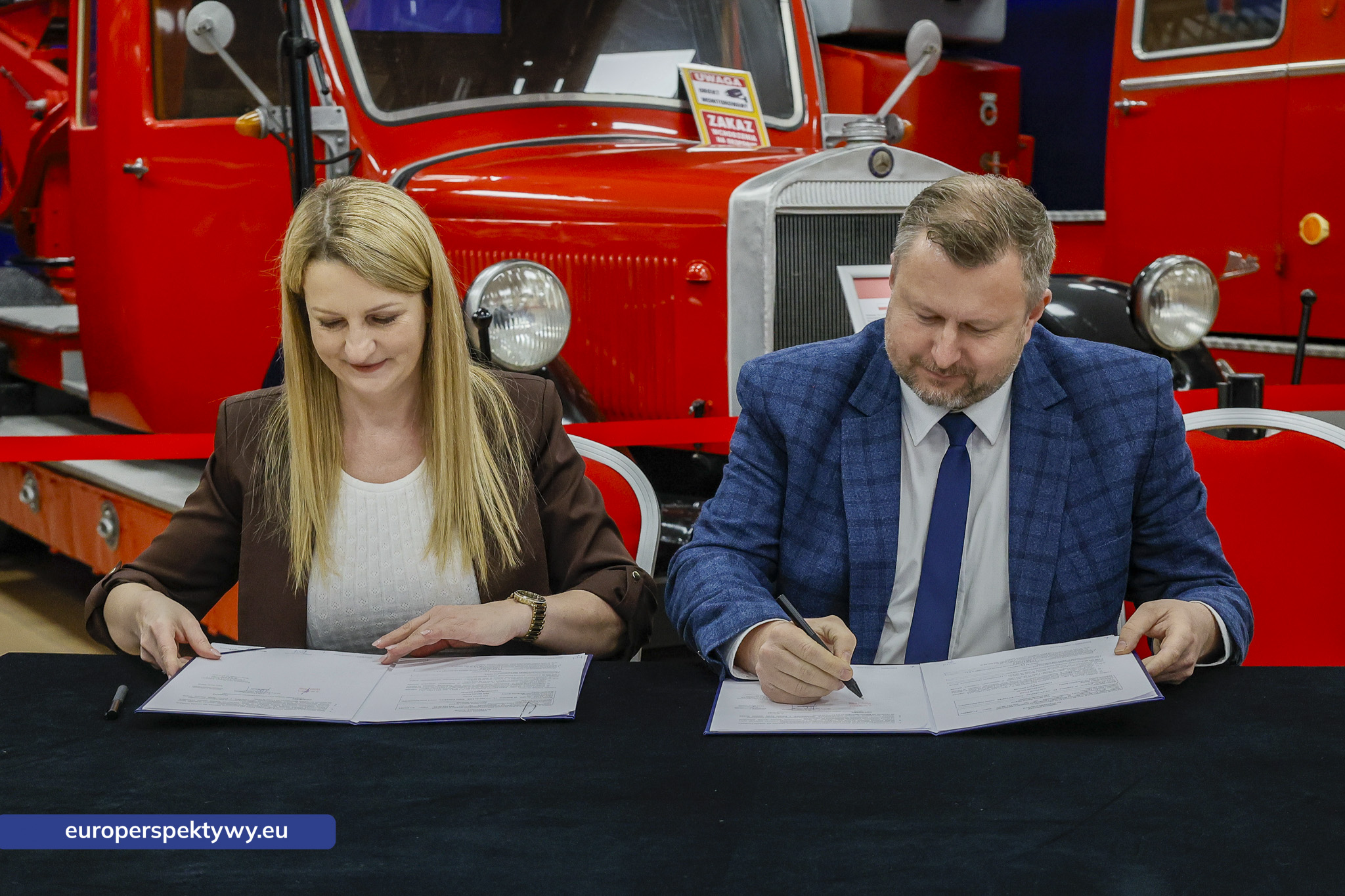 WFOŚiGW umowy OSP-81 Europerspektywy Ekoremiza i WFOŚiGW: kolejne umowy podpisane. Blisko 1,3 mln zł na modernizację remiz