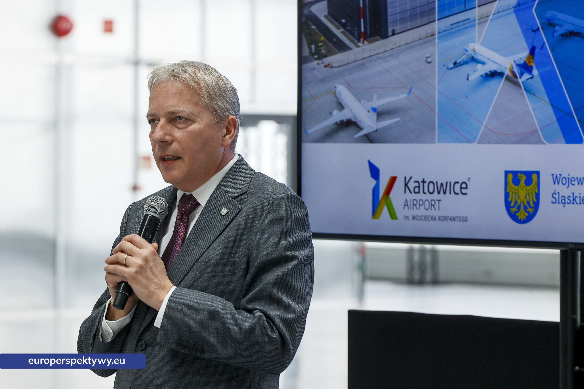 Katowice Airport Otwarcie Hangaru H4 Marszałek Województwa Śląskiego Wojciech Saługa