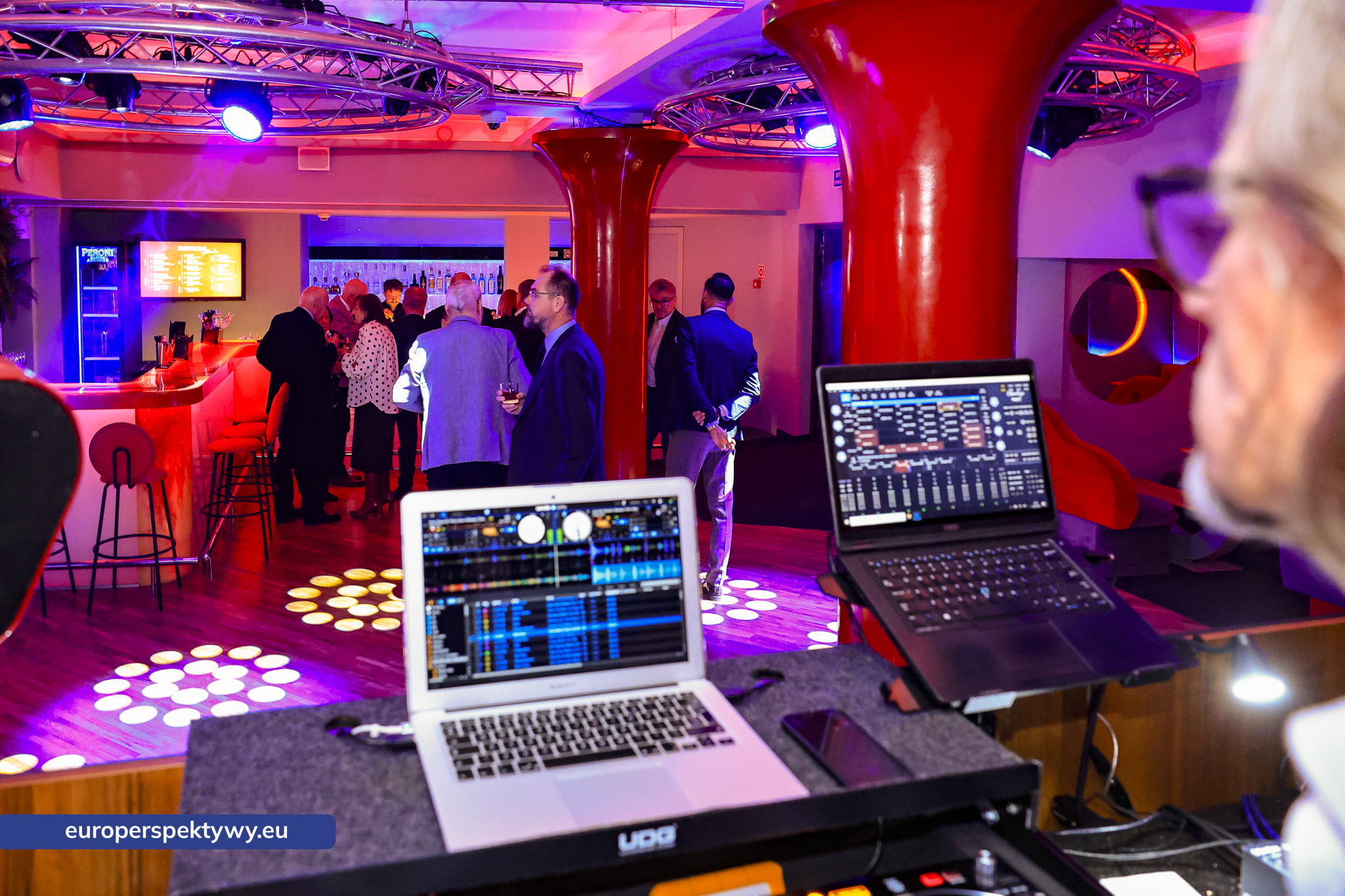 Restauracja MAX Spodek - Klub PIEKŁO-25 Europerspektywy Powrót legendy do serca Katowic. Restauracja MAX ponownie otwarta