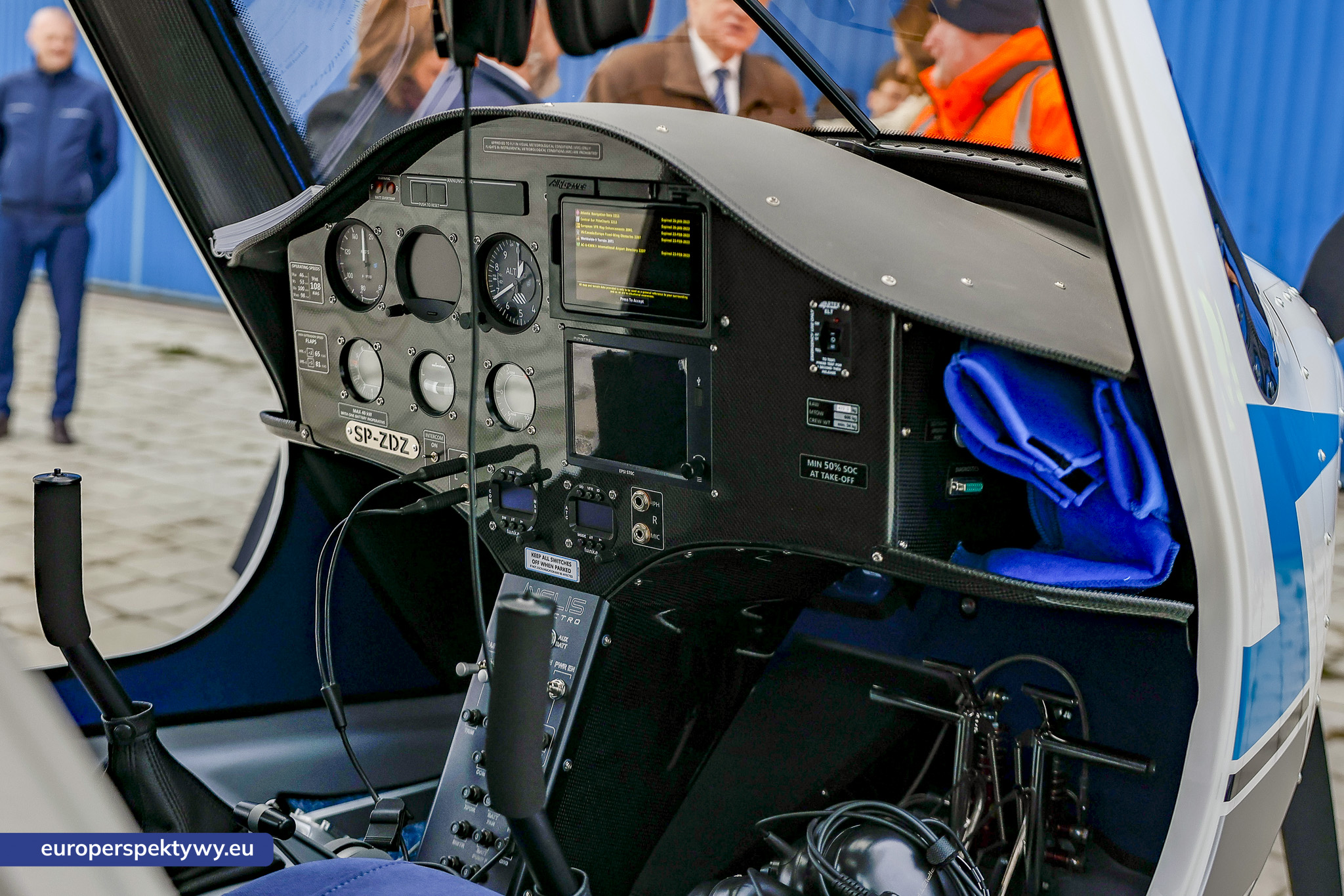ZDZ Samolot Elektryczny-12 Europerspektywy ZDZ Katowice inwestuje w przyszłość: pierwszy samolot elektryczny w polskiej edukacji lotniczej