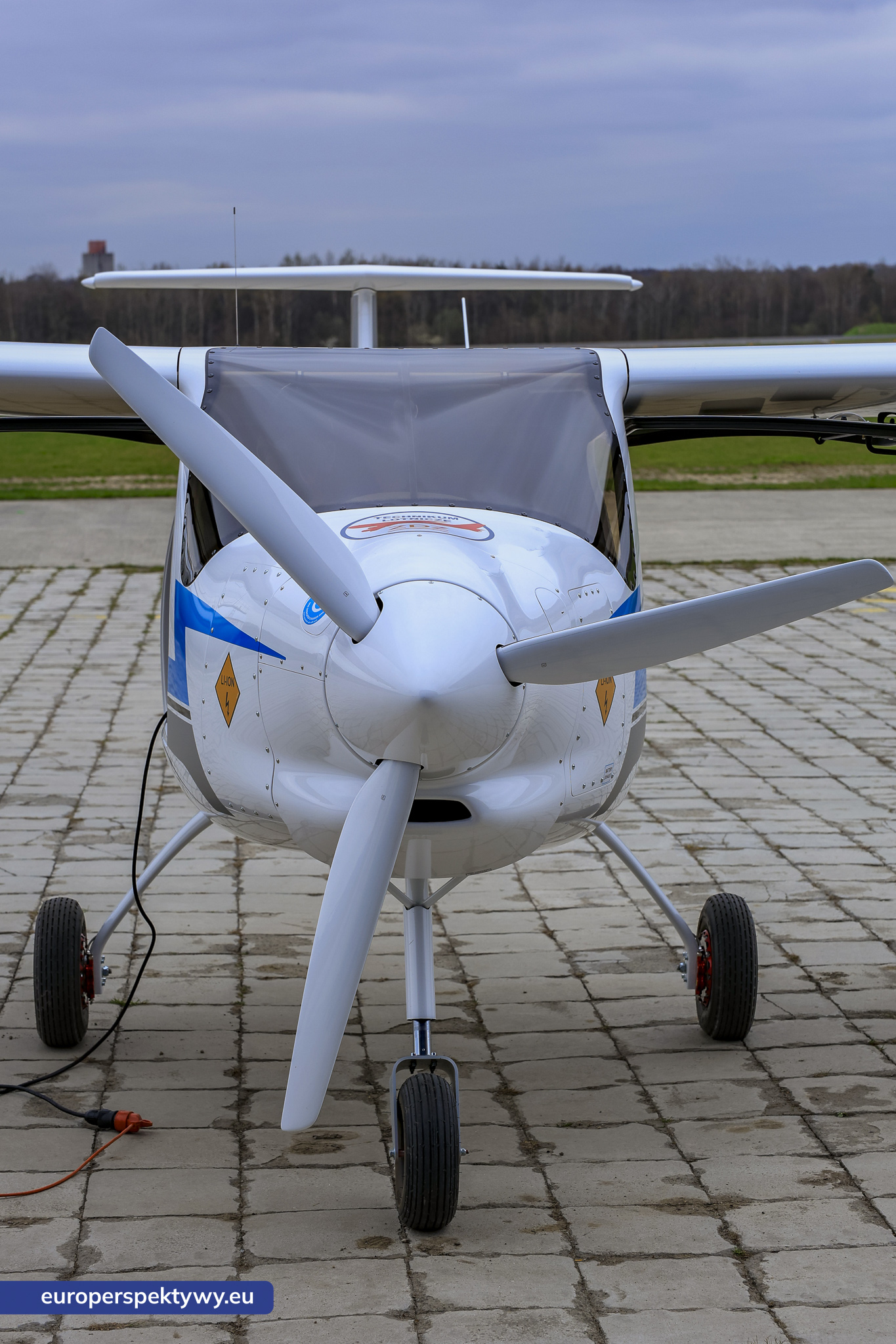 ZDZ Samolot Elektryczny-4 Europerspektywy ZDZ Katowice inwestuje w przyszłość: pierwszy samolot elektryczny w polskiej edukacji lotniczej