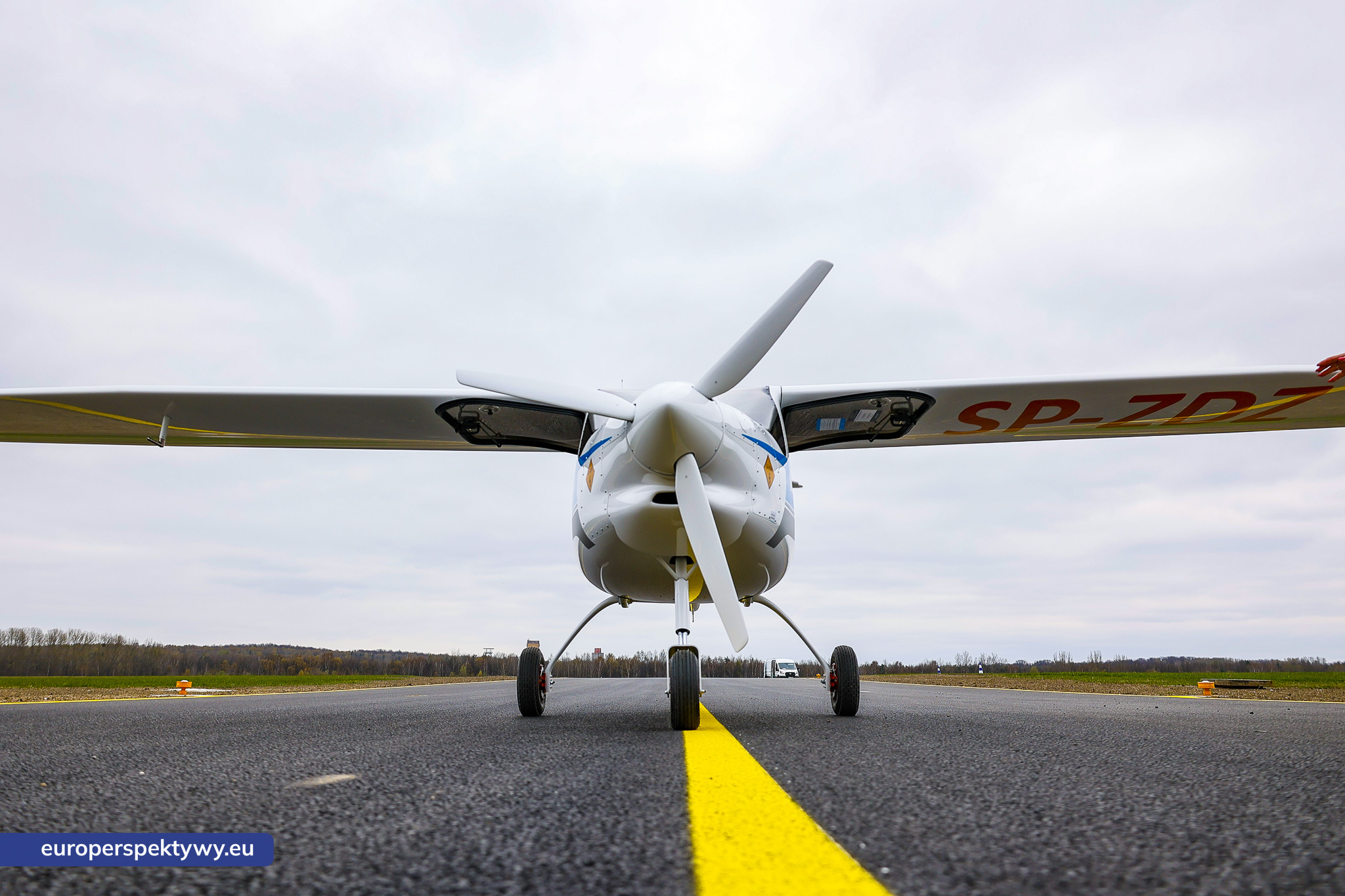 ZDZ Samolot Elektryczny-60 Europerspektywy ZDZ Katowice inwestuje w przyszłość: pierwszy samolot elektryczny w polskiej edukacji lotniczej