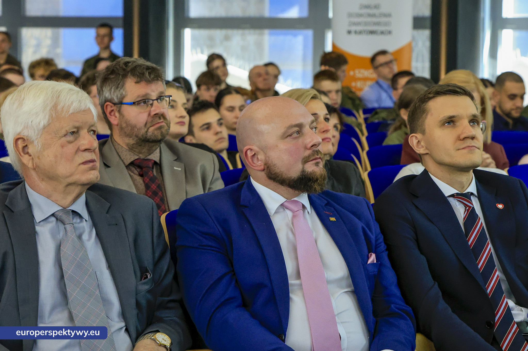 Europerspektywy ZDZ Katowice: konferencja mundurowa i jubileusz 100-lecia. Edukacja dla bezpieczeństwa i przyszłych kadr służb