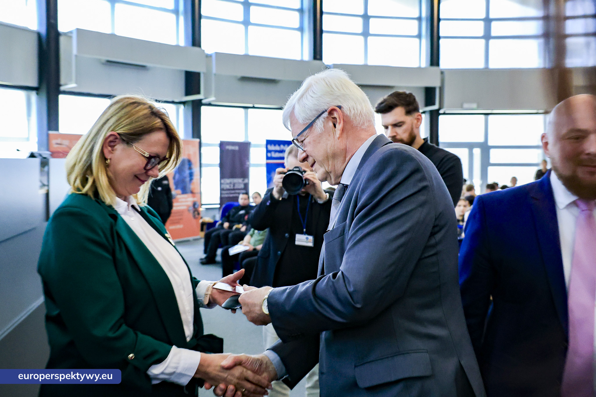 Europerspektywy ZDZ Katowice: konferencja mundurowa i jubileusz 100-lecia. Edukacja dla bezpieczeństwa i przyszłych kadr służb