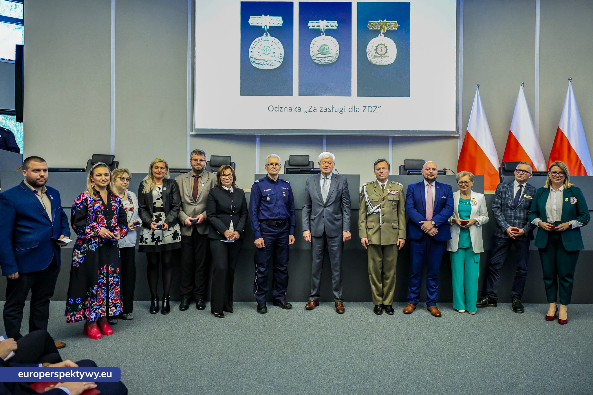 KWP Policji - ZDZ Uroczystość przy grobie Policjanta Polskiego i Konferencja pt. Koncepcja edukacji uczniów ZDZ o profilu mundurowym