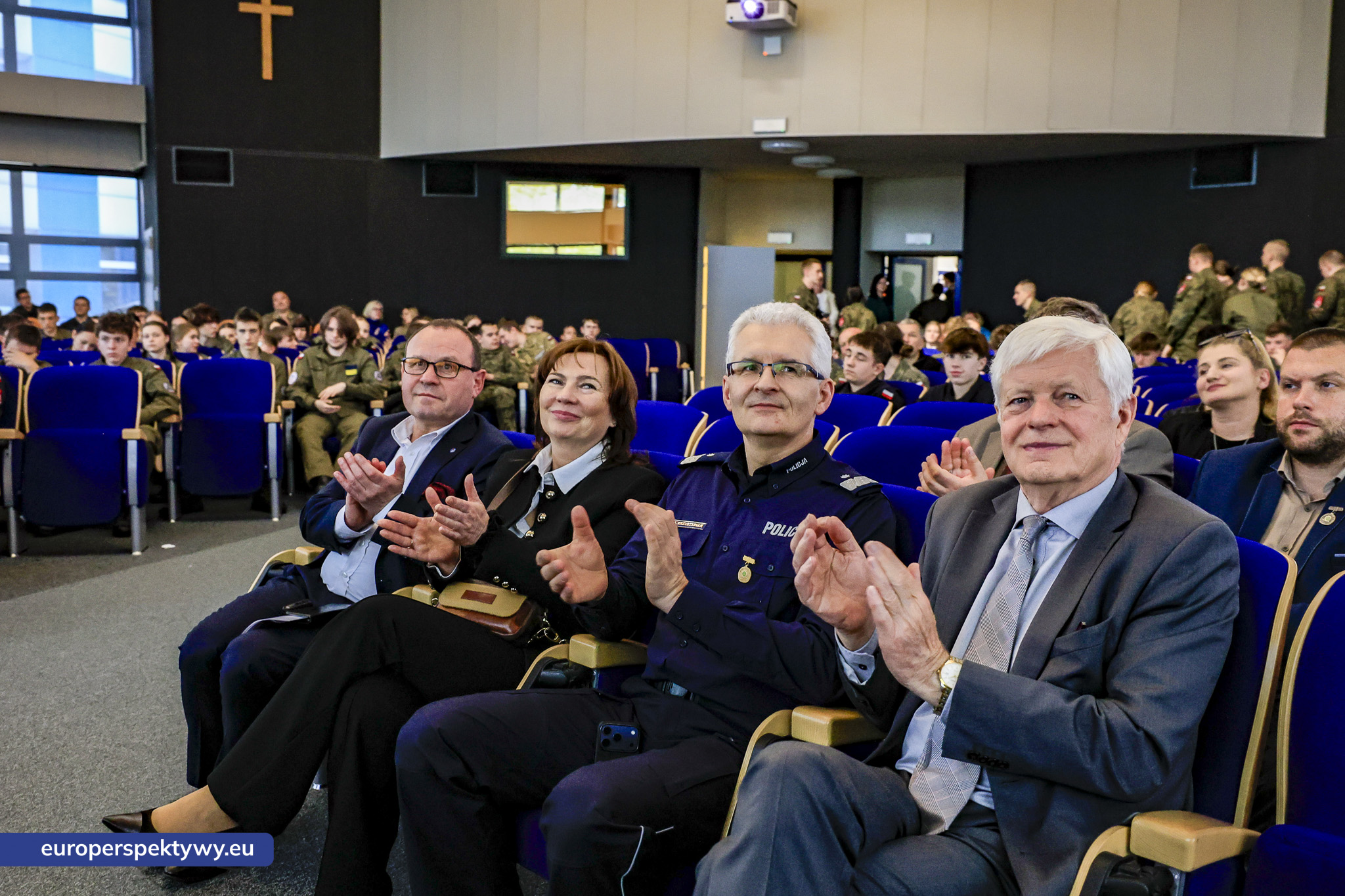 KWP Policji - ZDZ Uroczystość przy grobie Policjanta Polskiego i Konferencja pt. Koncepcja edukacji uczniów ZDZ o profilu mundurowym