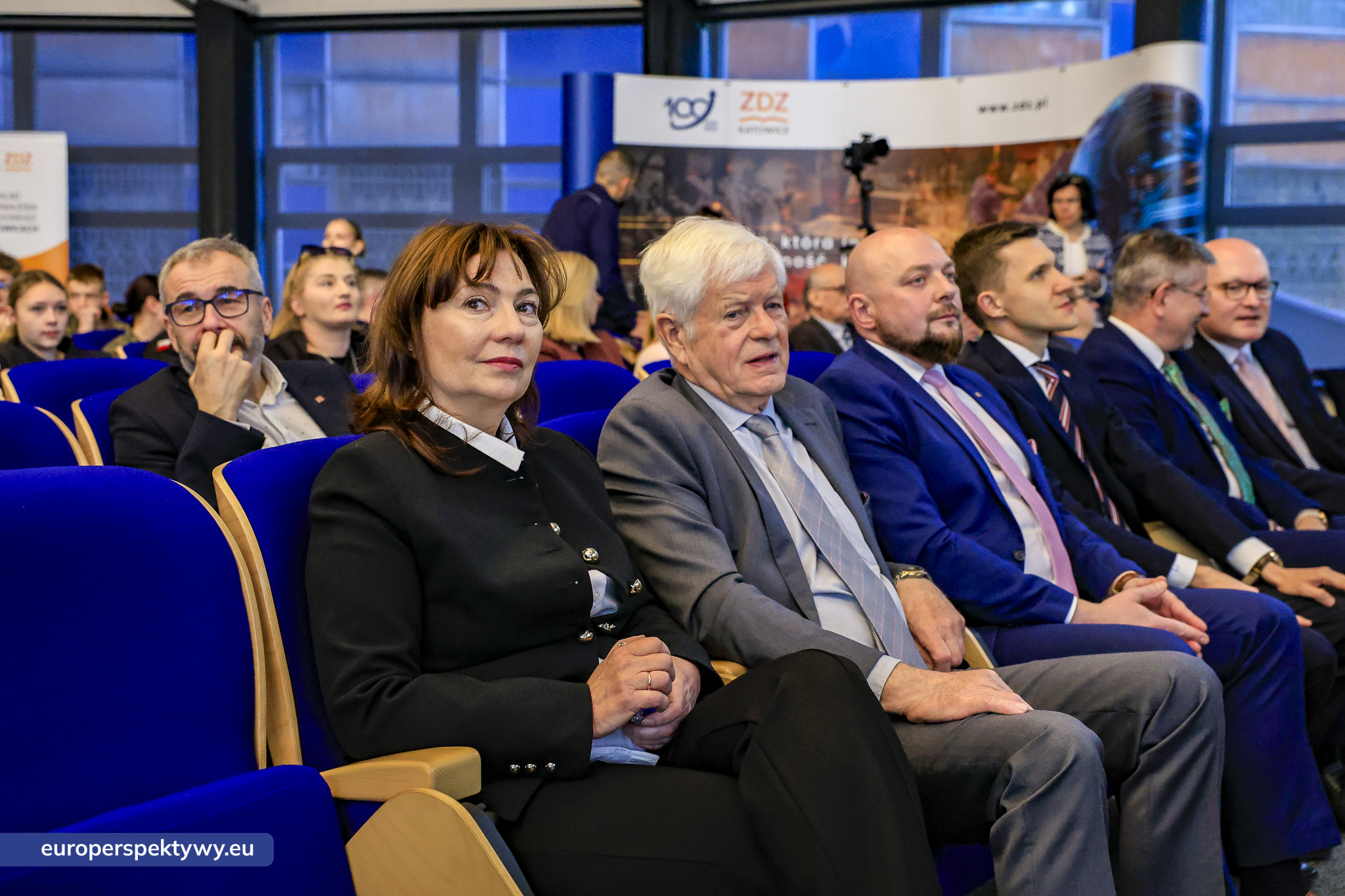 Europerspektywy ZDZ Katowice: konferencja mundurowa i jubileusz 100-lecia. Edukacja dla bezpieczeństwa i przyszłych kadr służb