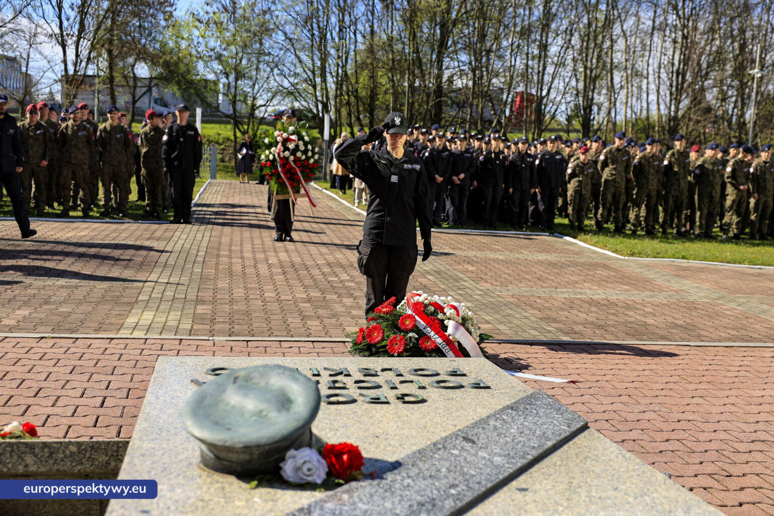 KWP Policji - ZDZ Uroczystość przy grobie Policjanta Polskiego i Konferencja pt. Koncepcja edukacji uczniów ZDZ o profilu mundurowym