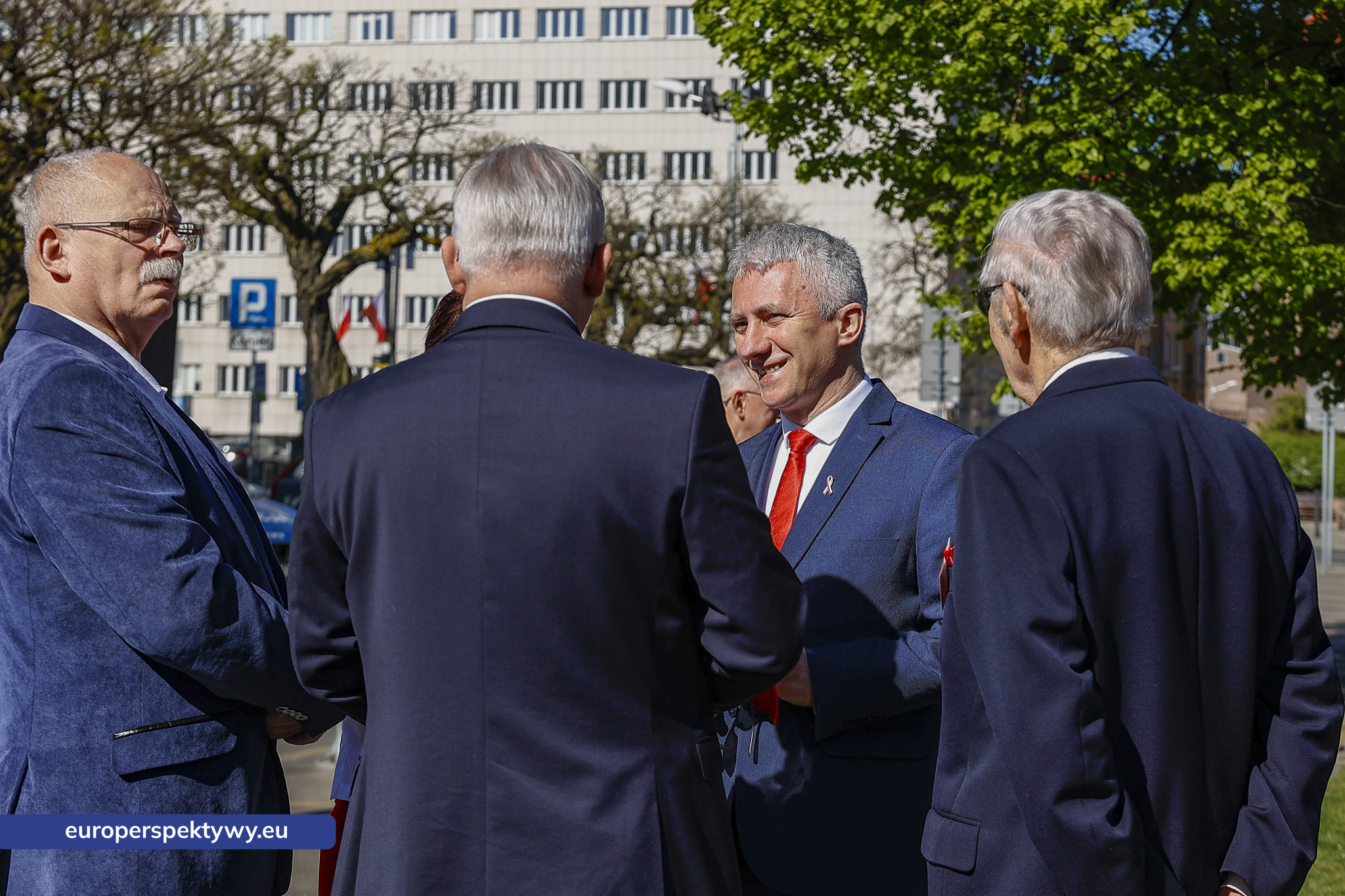 Europerspektywy Dzień Flagi w Katowicach. Wojewoda śląski przewodniczył uroczystym obchodom