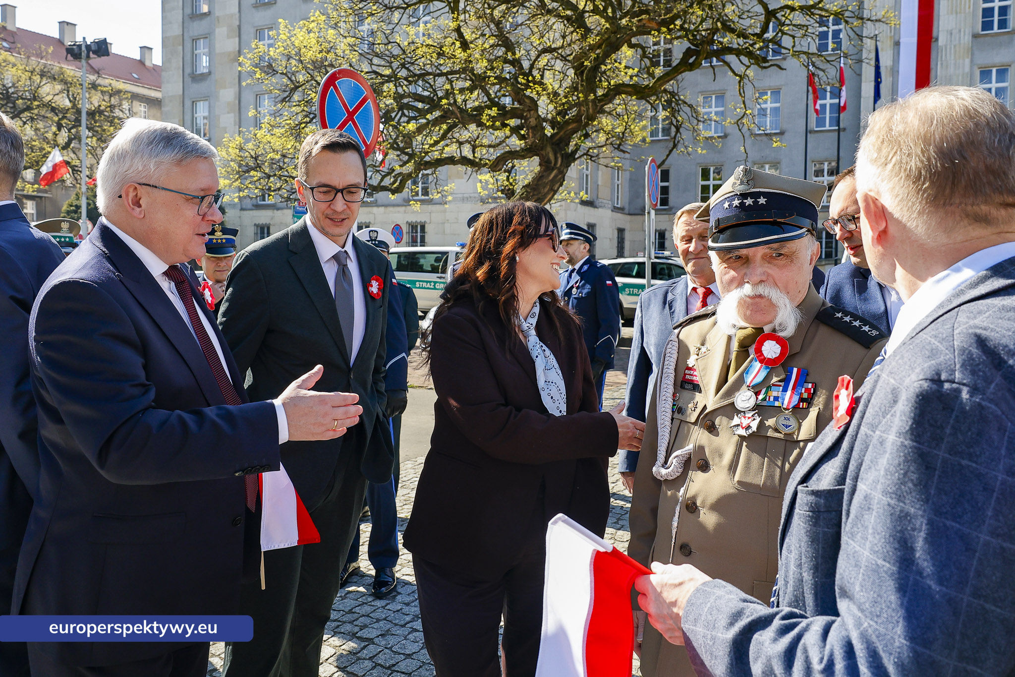 Europerspektywy Dzień Flagi w Katowicach. Wojewoda śląski przewodniczył uroczystym obchodom