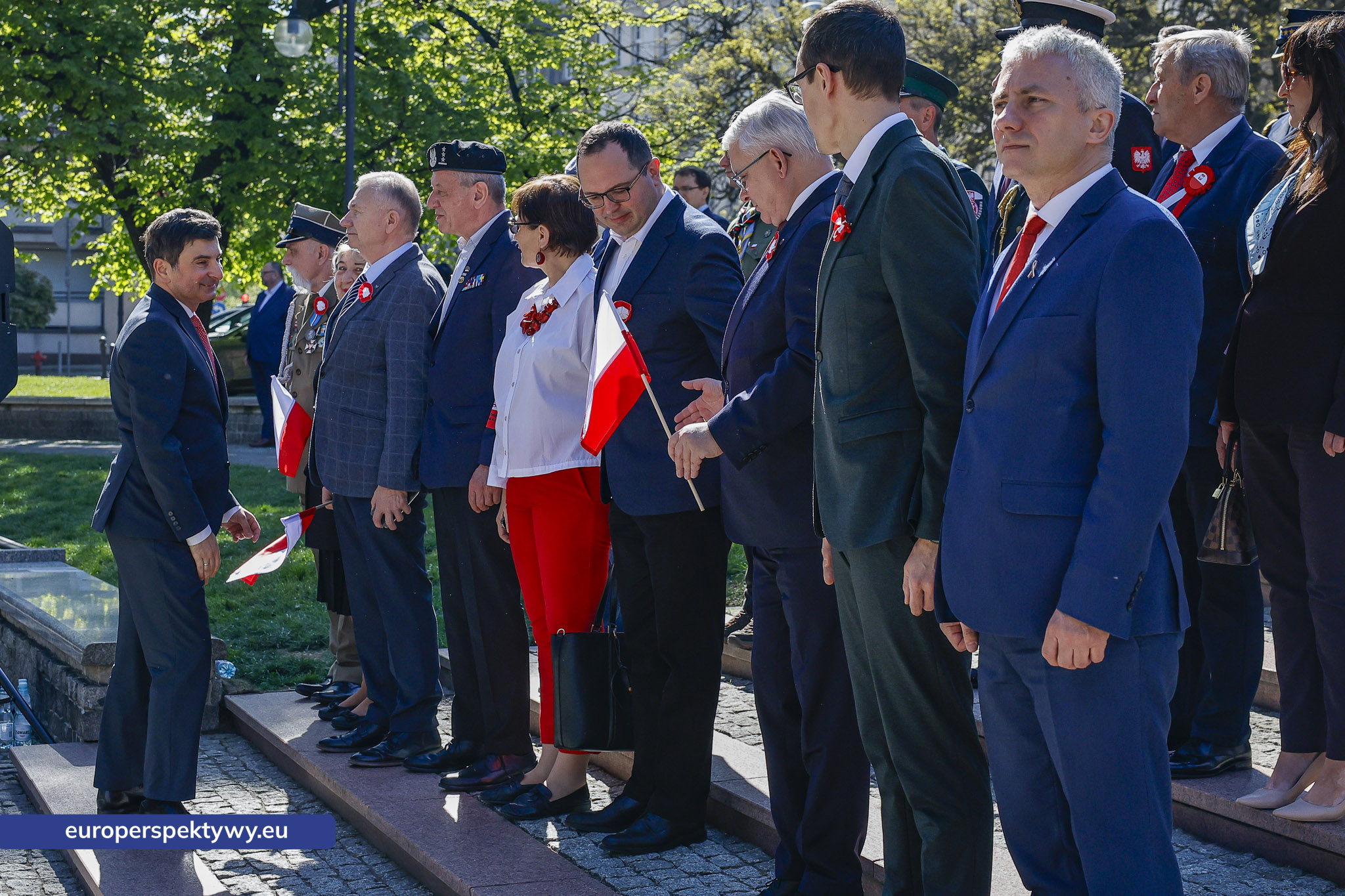Europerspektywy Dzień Flagi w Katowicach. Wojewoda śląski przewodniczył uroczystym obchodom