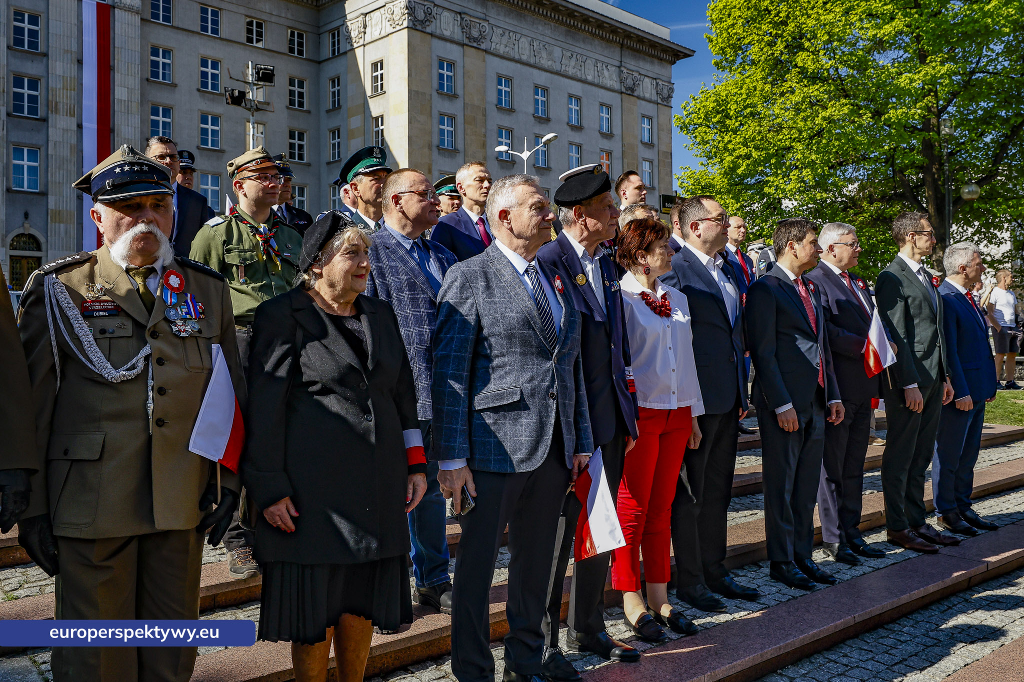 Europerspektywy Dzień Flagi w Katowicach. Wojewoda śląski przewodniczył uroczystym obchodom