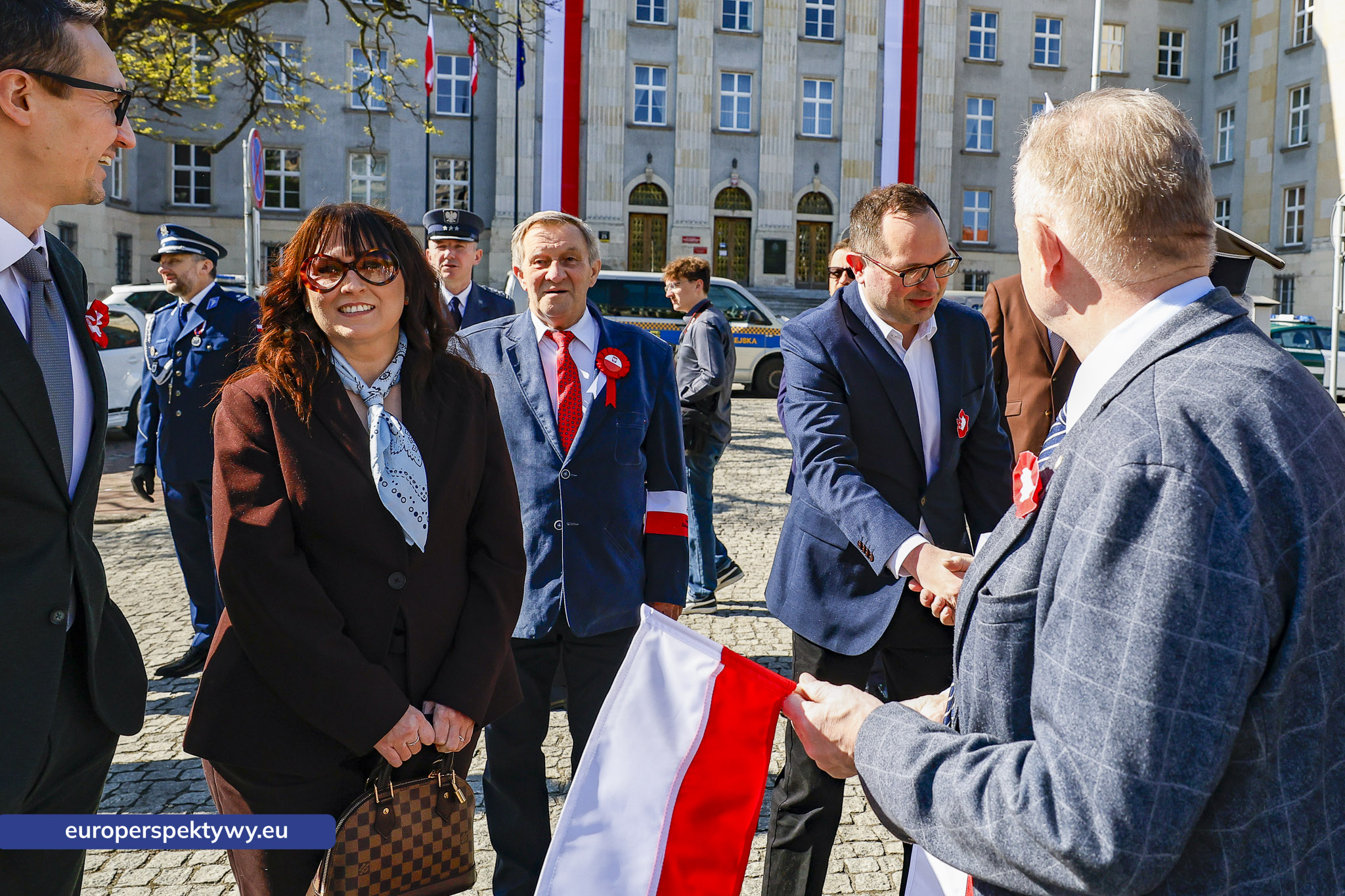 Europerspektywy Dzień Flagi w Katowicach. Wojewoda śląski przewodniczył uroczystym obchodom