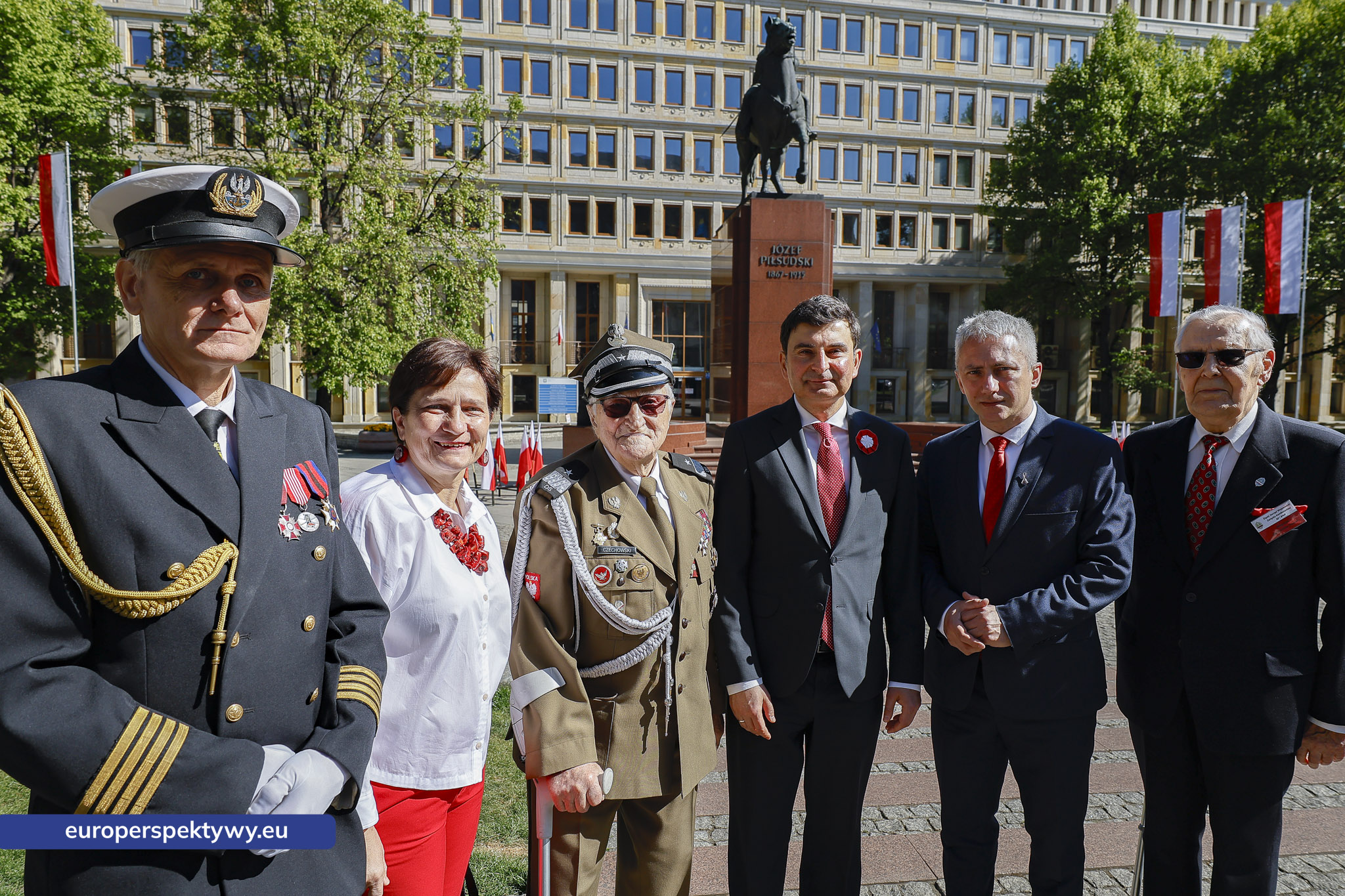 Europerspektywy Dzień Flagi w Katowicach. Wojewoda śląski przewodniczył uroczystym obchodom