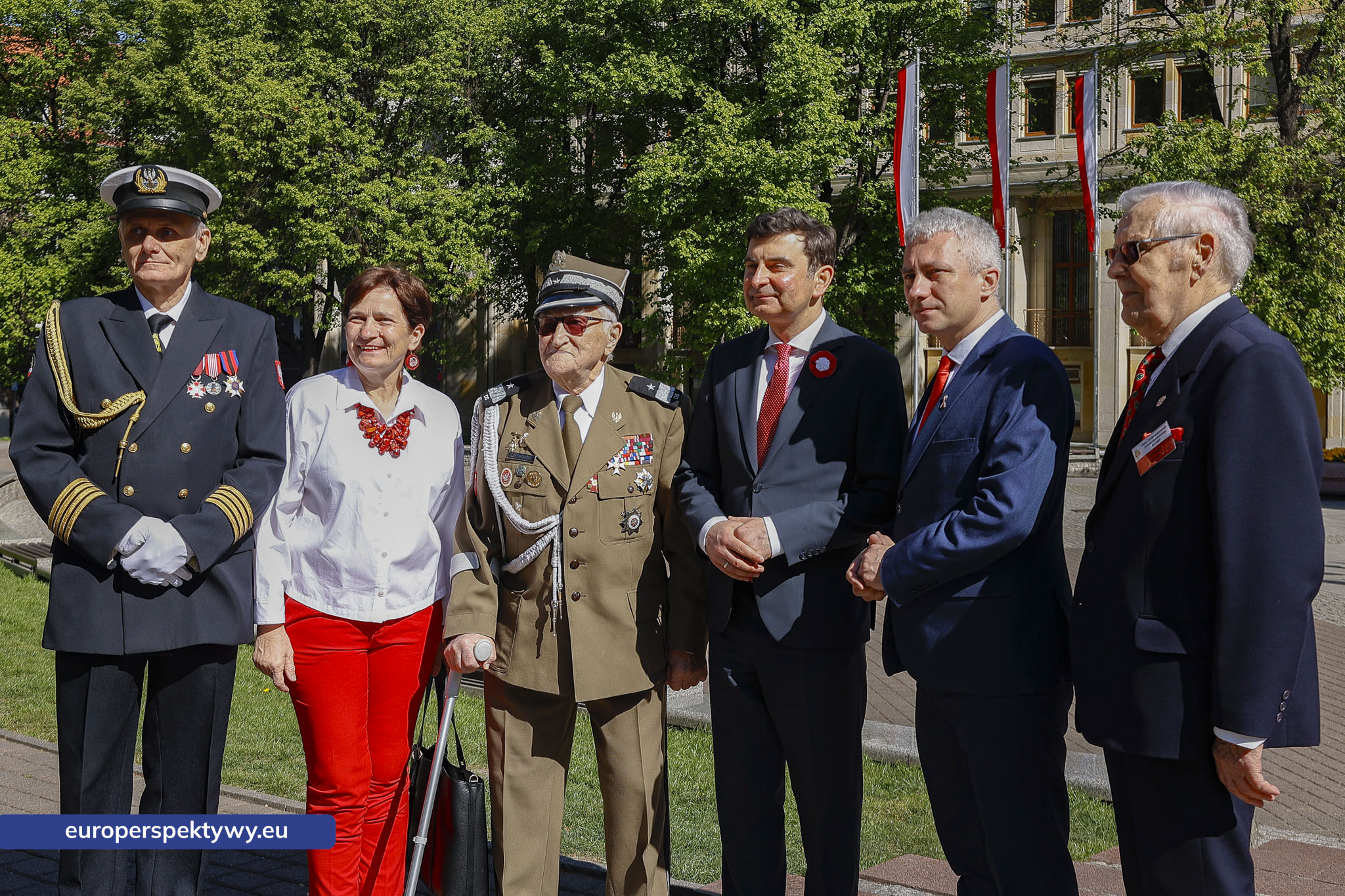 Europerspektywy Dzień Flagi w Katowicach. Wojewoda śląski przewodniczył uroczystym obchodom