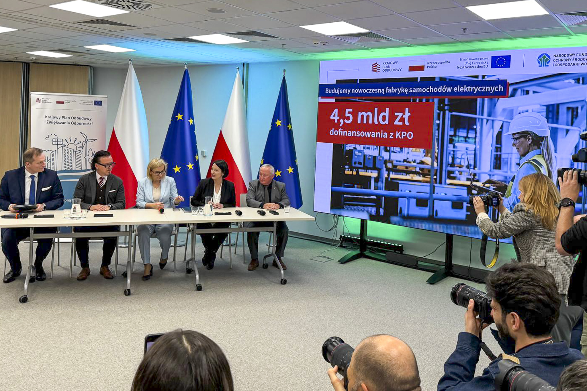 Europerspektywy ElectroMobility Poland i NFOŚiGW inwestują 4,5 mld zł. W Jaworznie powstanie strategiczny hub nowej mobilności