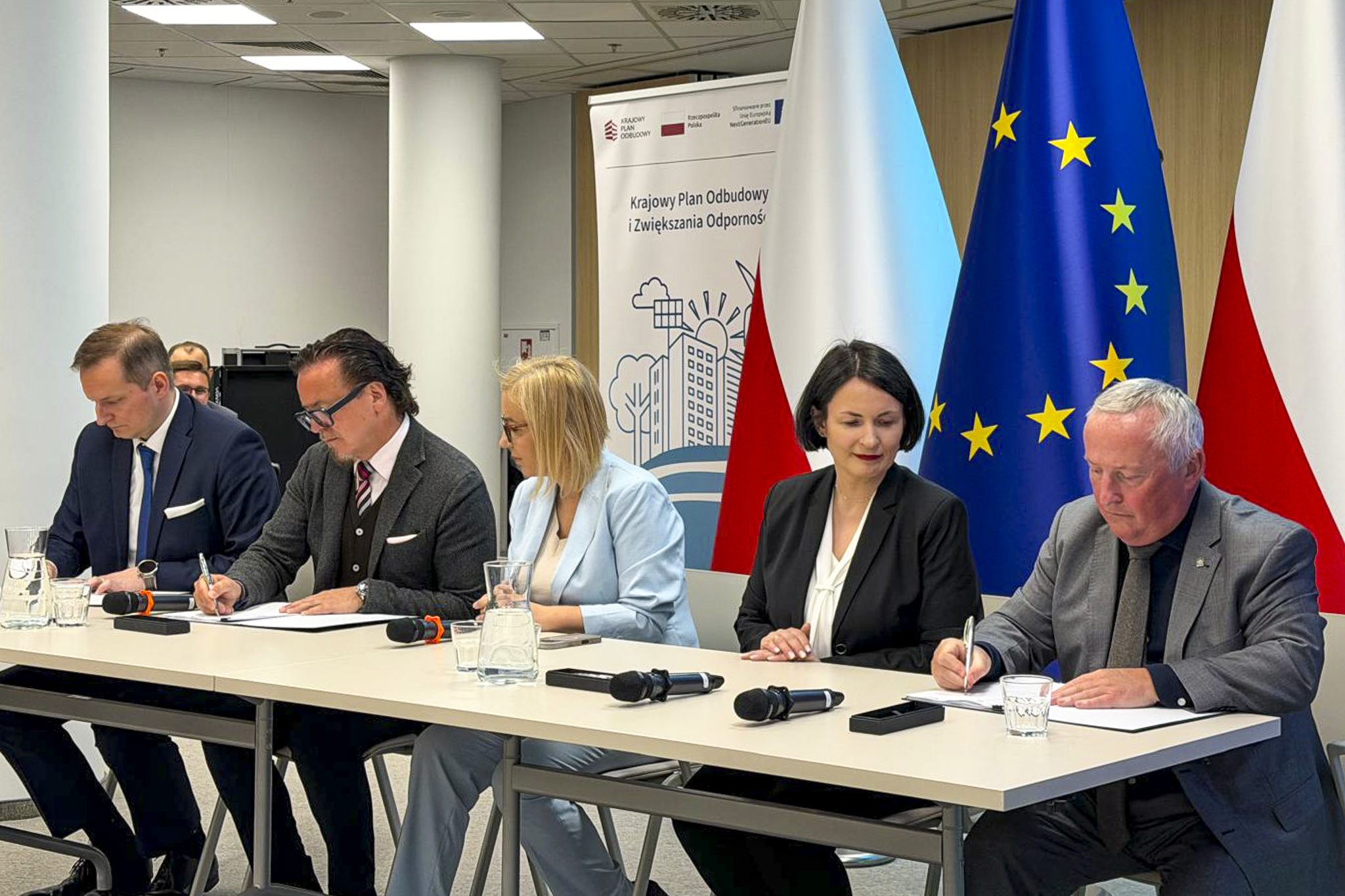 Europerspektywy ElectroMobility Poland i NFOŚiGW inwestują 4,5 mld zł. W Jaworznie powstanie strategiczny hub nowej mobilności
