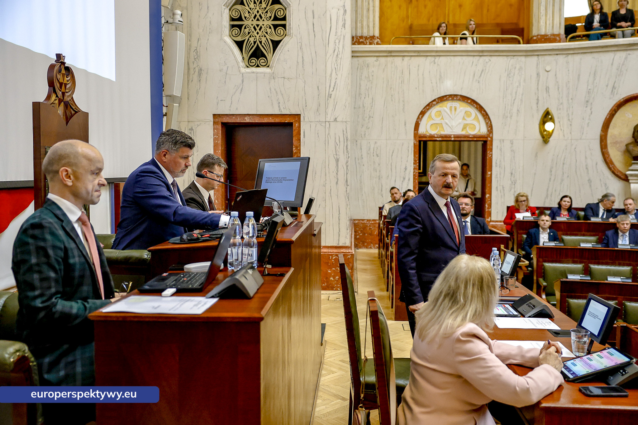 Europerspektywy Nadzwyczajna sesja Sejmiku Województwa Śląskiego. Waldemar Bojarun nowym członkiem zarządu województwa