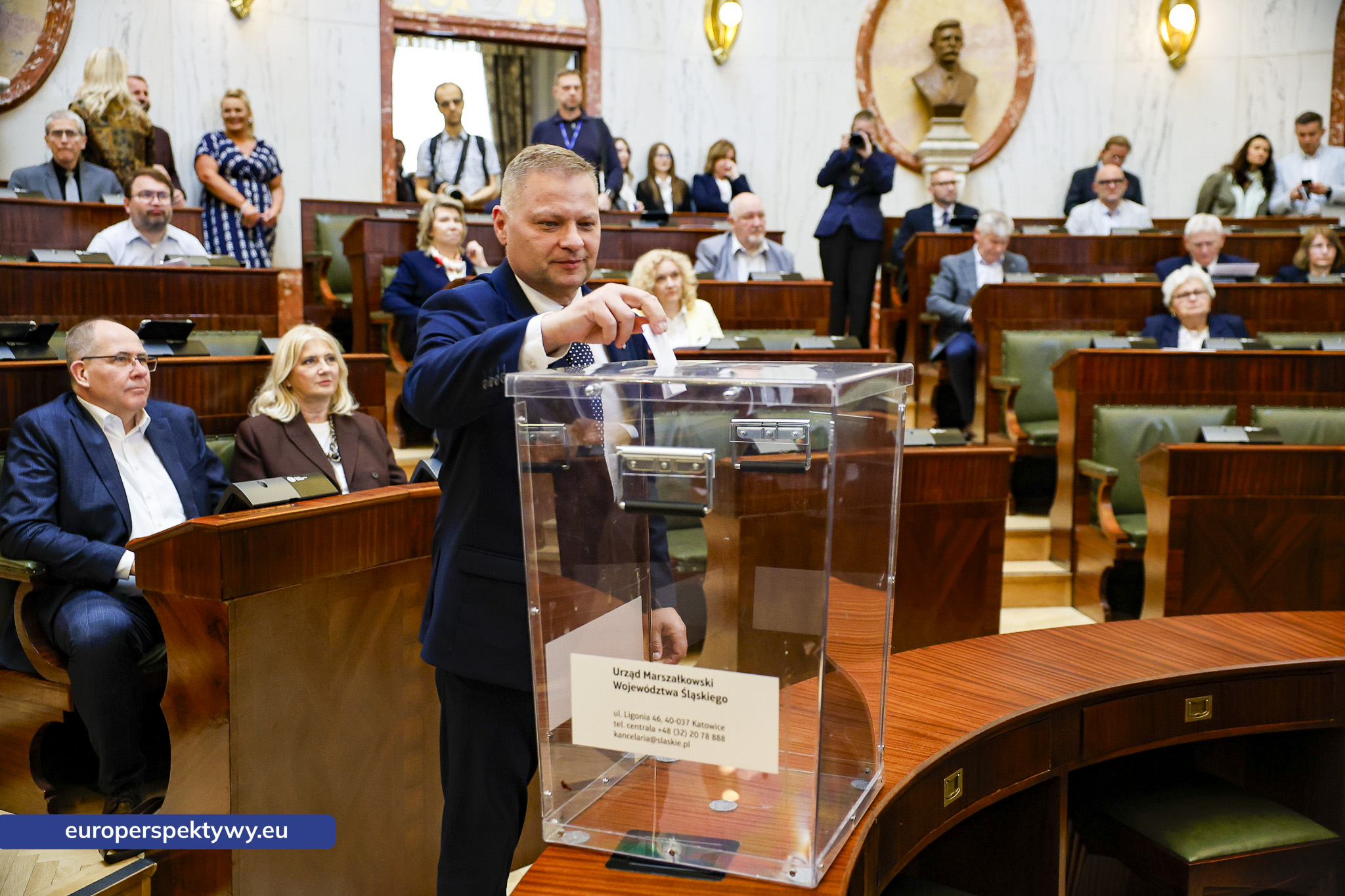 Europerspektywy Nadzwyczajna sesja Sejmiku Województwa Śląskiego. Waldemar Bojarun nowym członkiem zarządu województwa