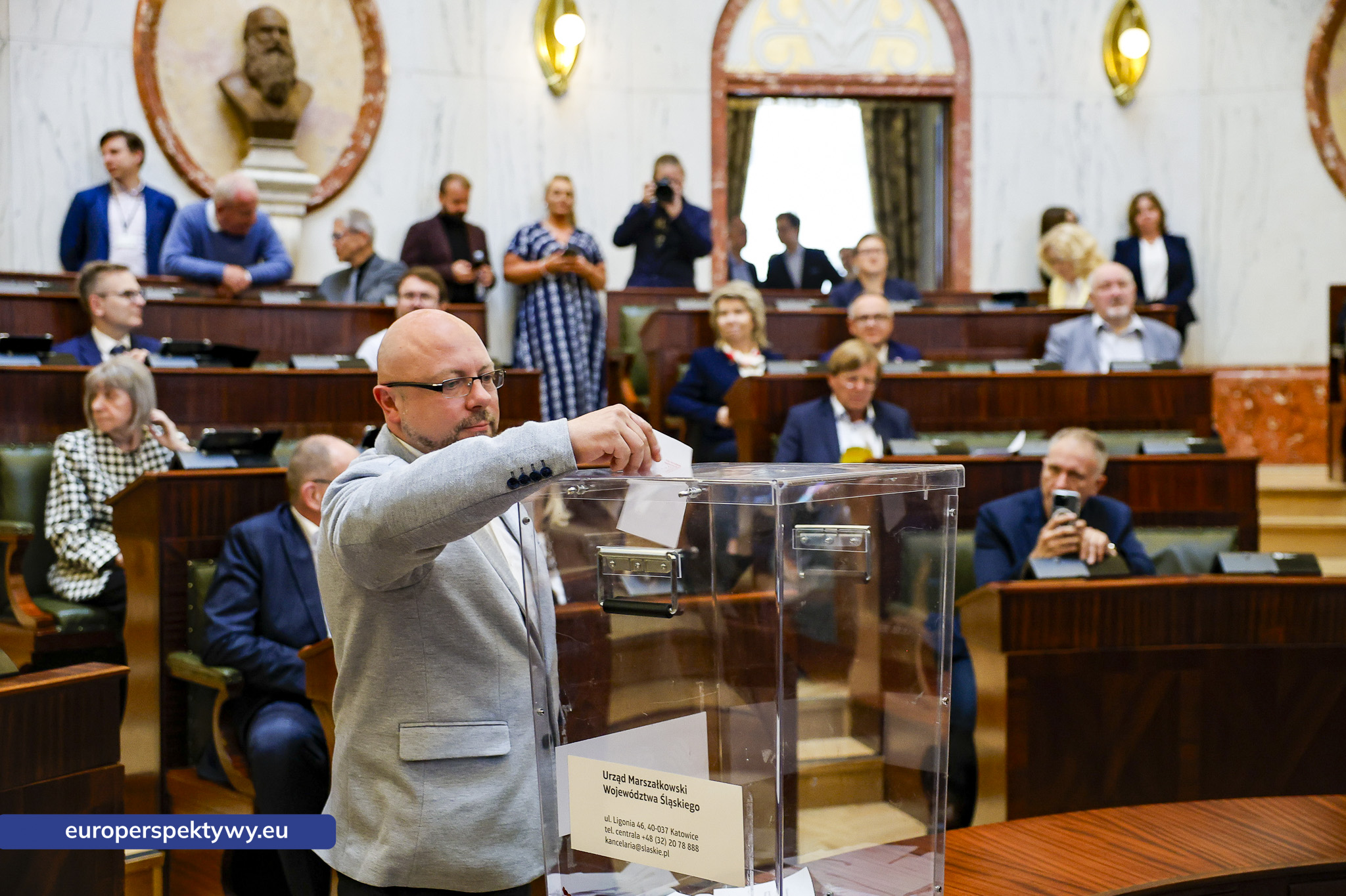 Europerspektywy Nadzwyczajna sesja Sejmiku Województwa Śląskiego. Waldemar Bojarun nowym członkiem zarządu województwa