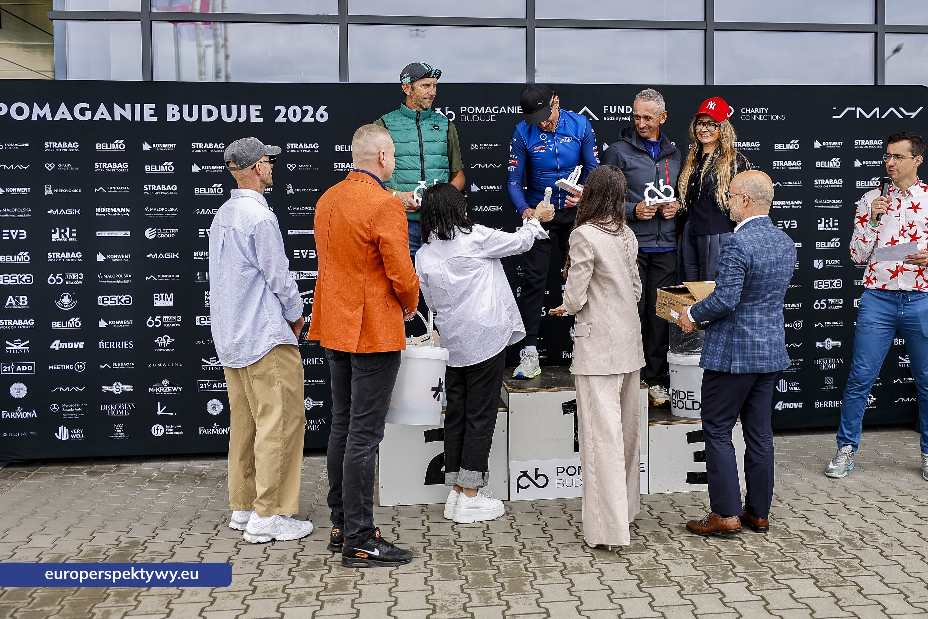 Europerspektywy Smay i „Pomaganie Buduje 2026” – relacje, wyścig kolarski i działania społeczne w jednym ekosystemie
