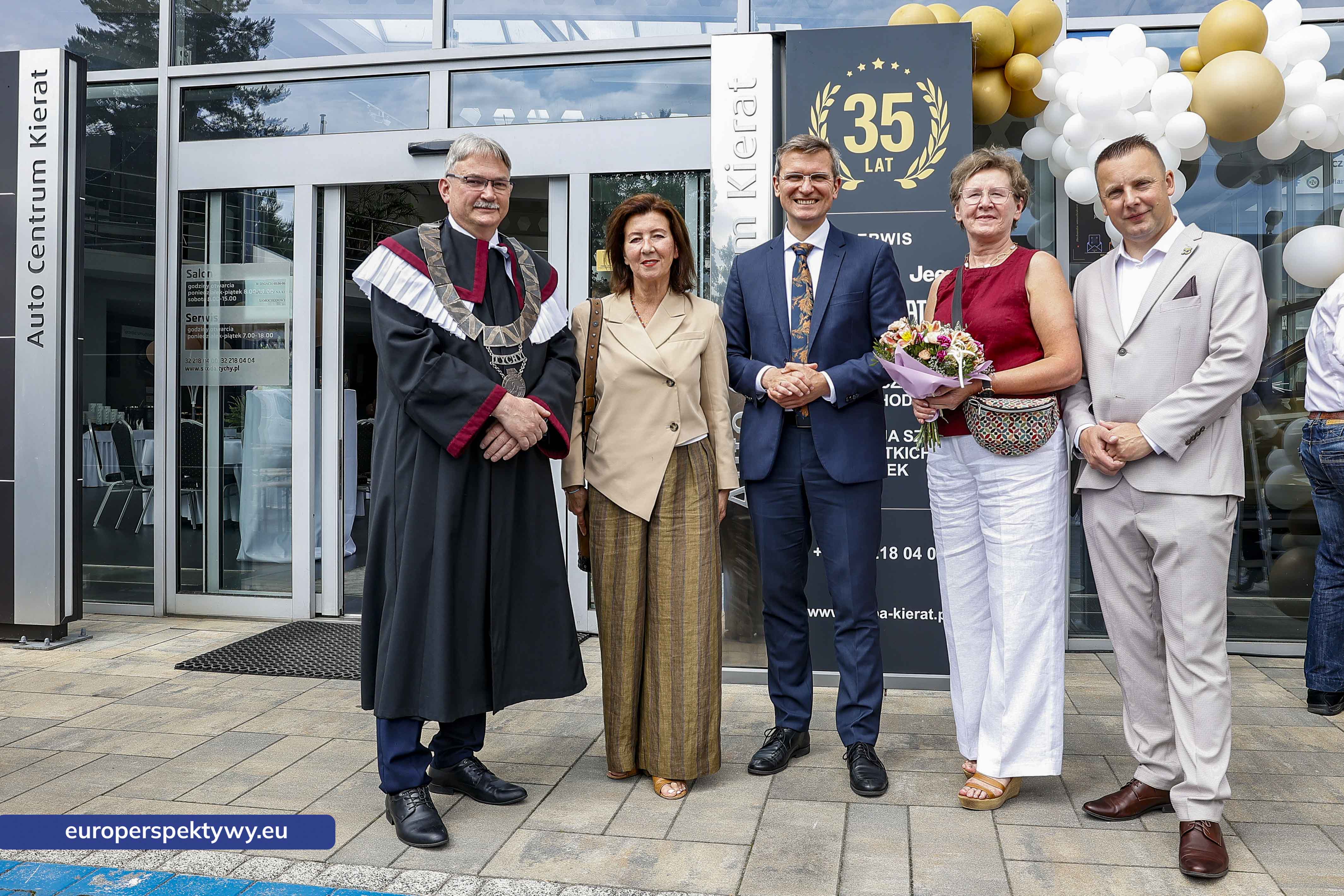 Europerspektywy Terminek Mechanik stanął przed Auto Centrum Kierat Tychy
