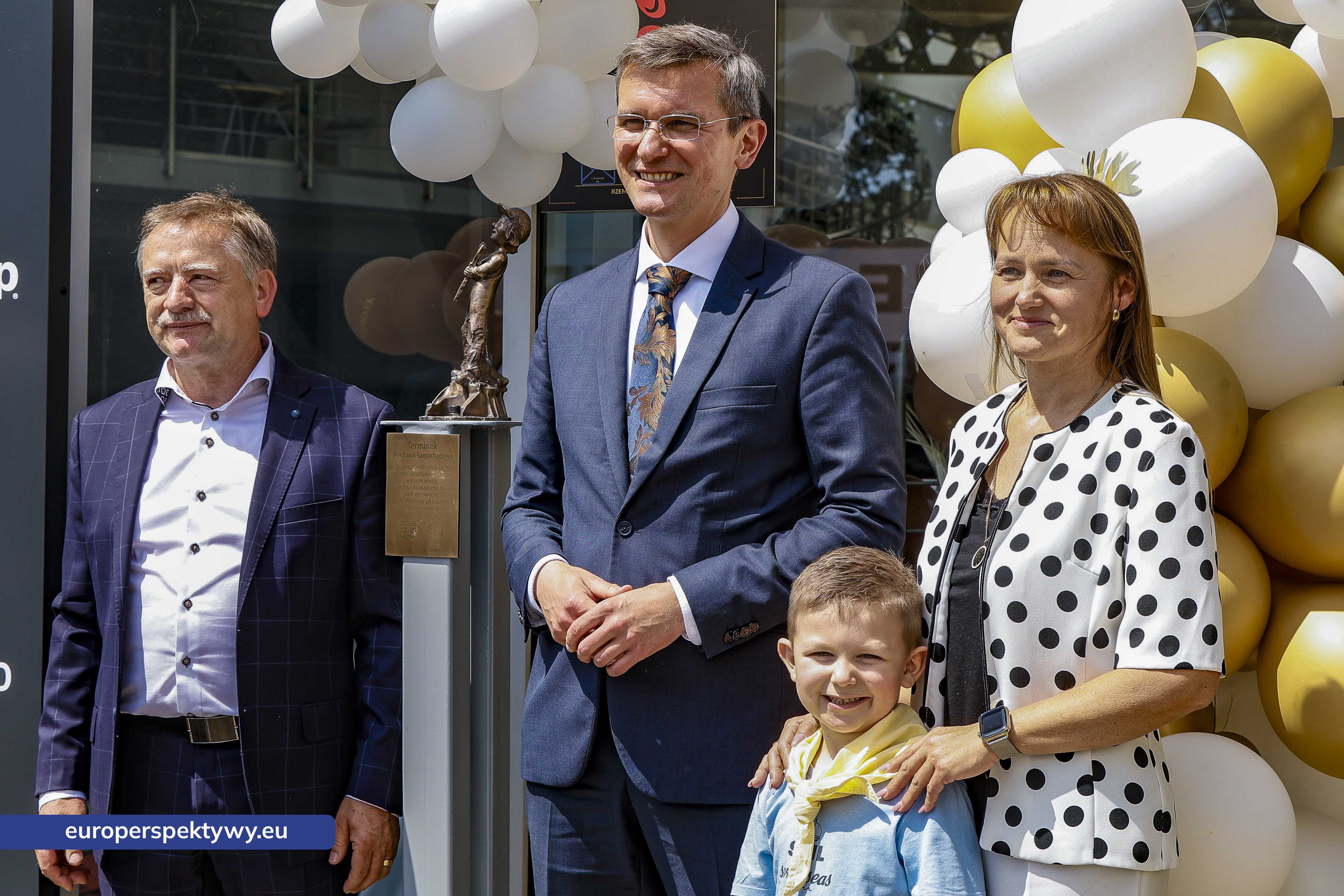 Europerspektywy Terminek Mechanik stanął przed Auto Centrum Kierat Tychy