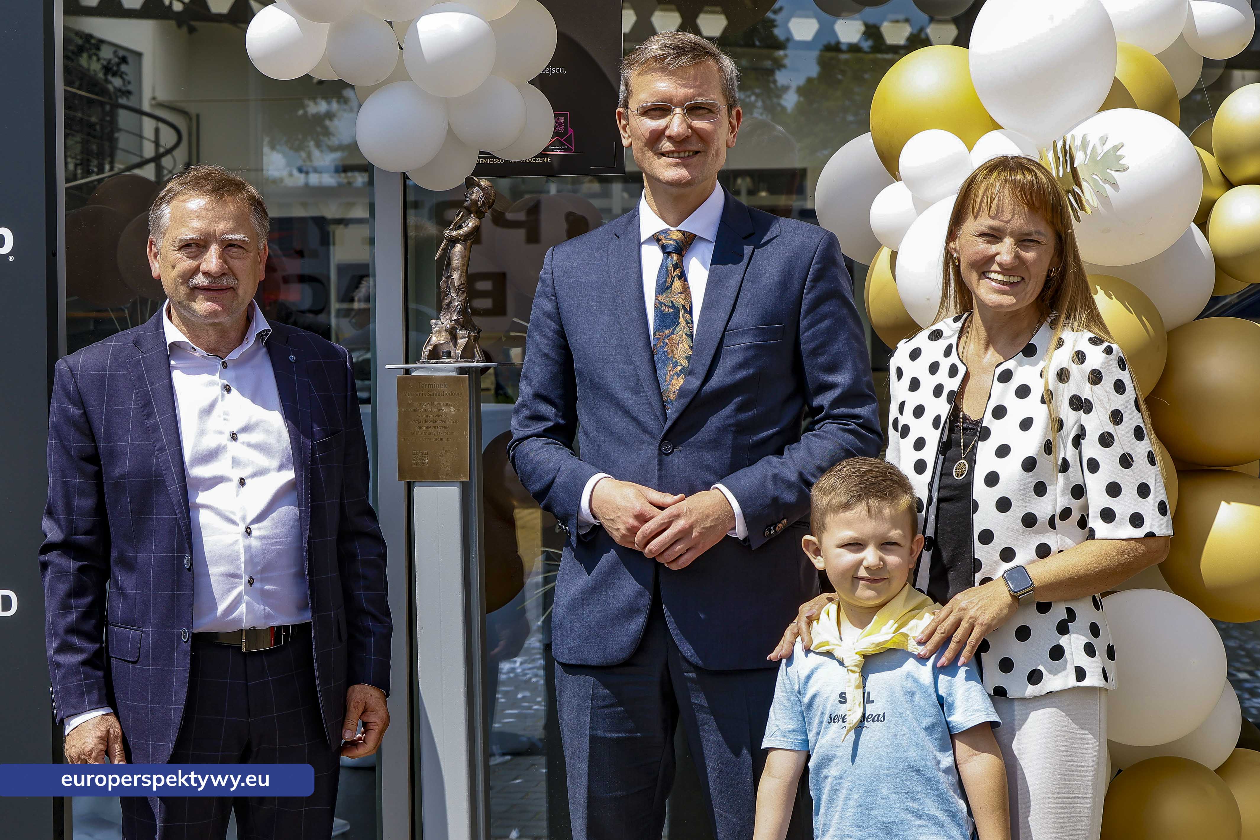 Europerspektywy Terminek Mechanik stanął przed Auto Centrum Kierat Tychy