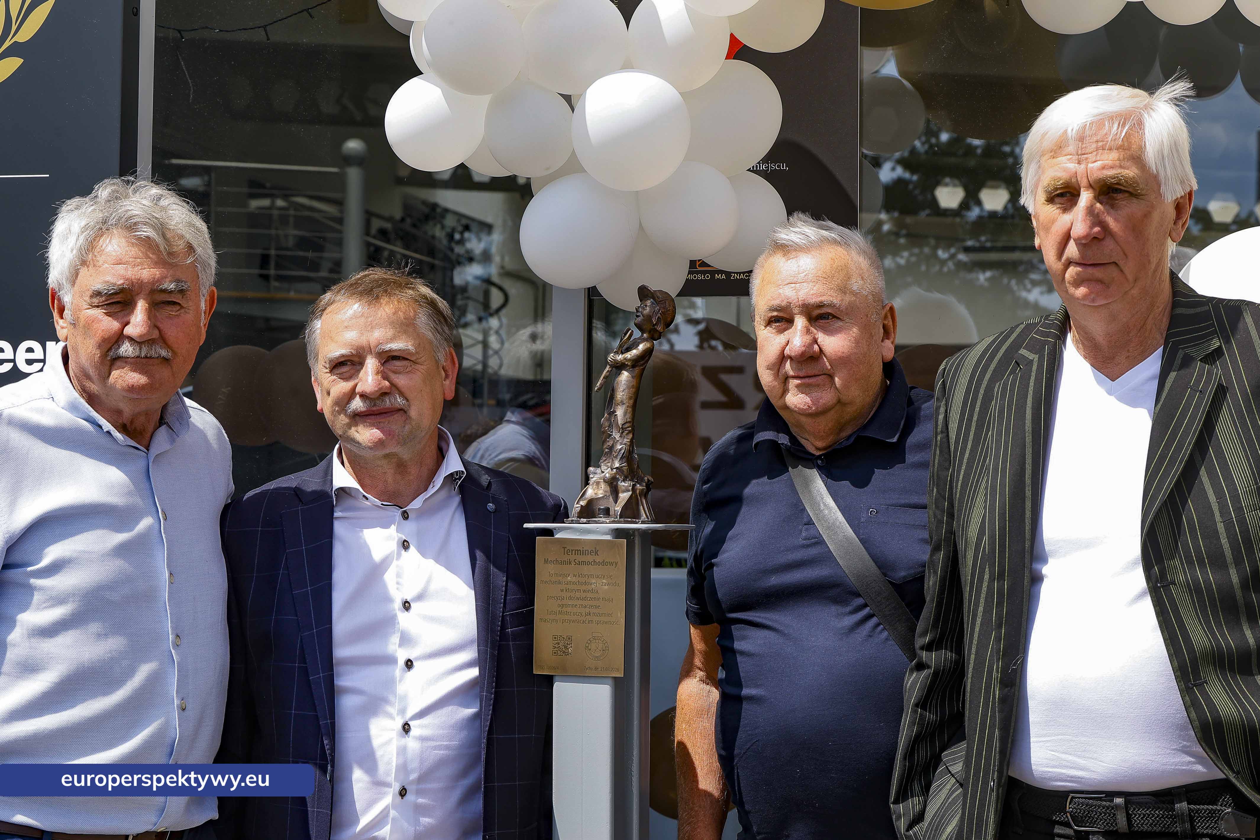 Europerspektywy Terminek Mechanik stanął przed Auto Centrum Kierat Tychy