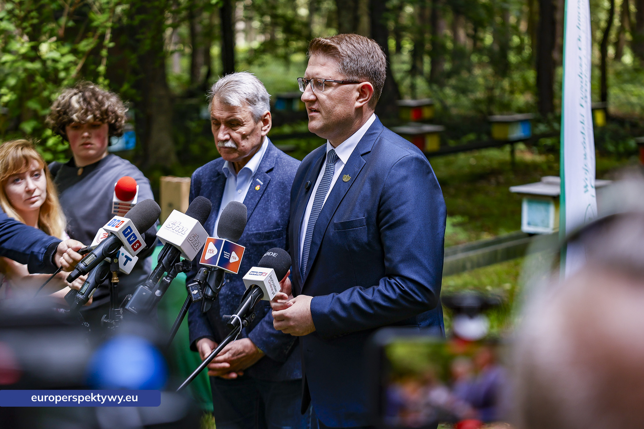 Europerspektywy WFOŚiGW wspiera pszczelarzy. Ponad 112 tys. zł na nowe ule i edukację