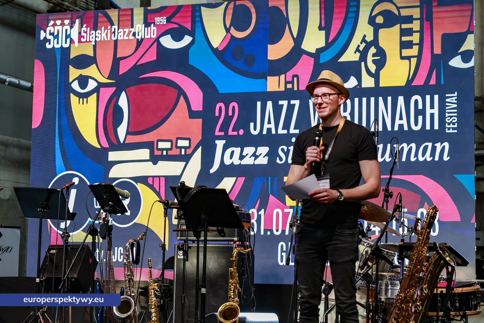 jazz w ruinach