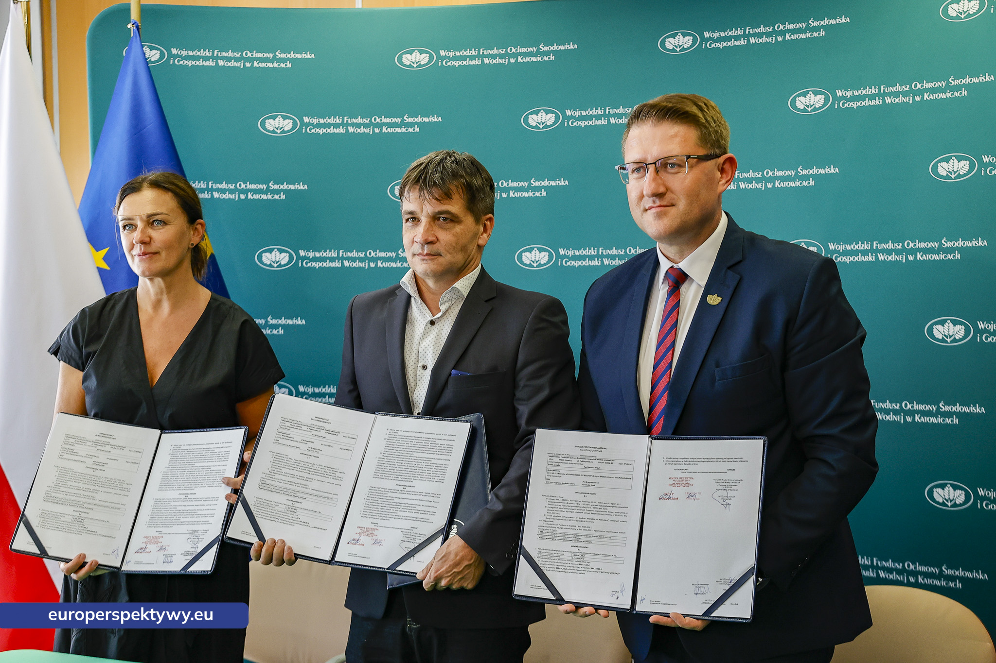 WFOŚiGW Podpisanie umów z Gminą Bestwiną oraz Wodociągami Cieszyńskimi -13 Europerspektywy WFOŚiGW wsparł inwestycje w bezpieczeństwo dostaw wody. Umowy z Gminą Bestwina i Wodociągami Cieszyńskimi podpisane